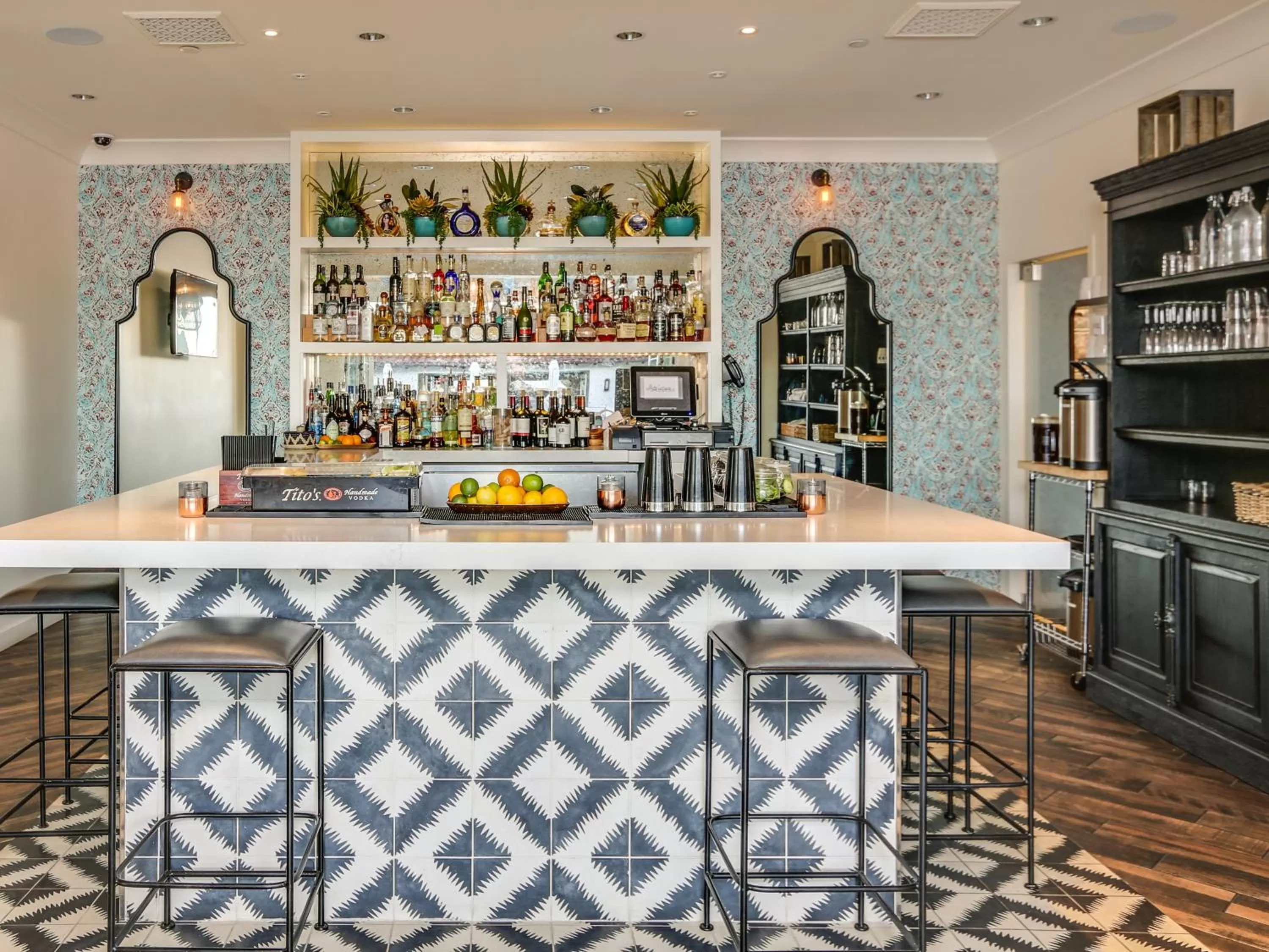 Restaurant/places to eat in La Serena Villas