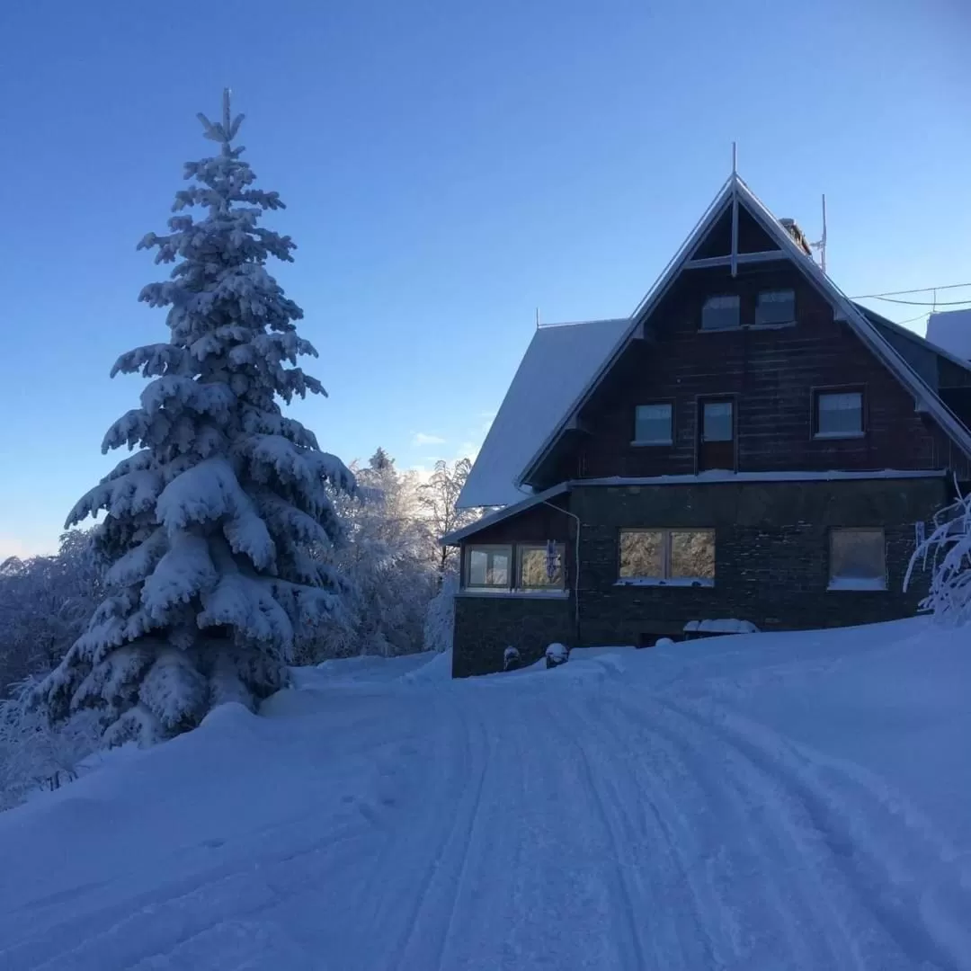 Schronisko PTTK na Jaworzynie Krynickiej