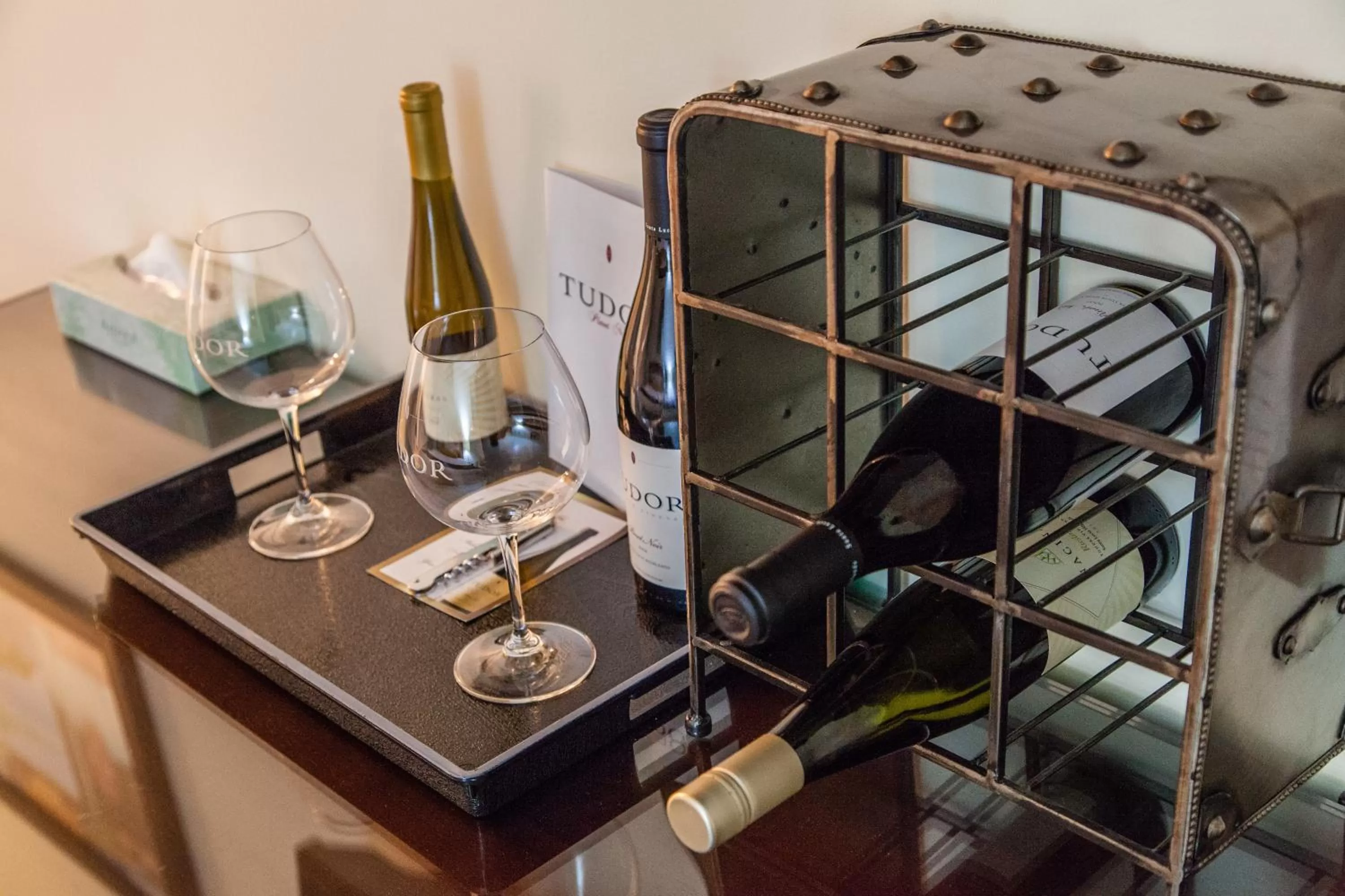 Drinks in The Vendange Carmel Inn & Suites