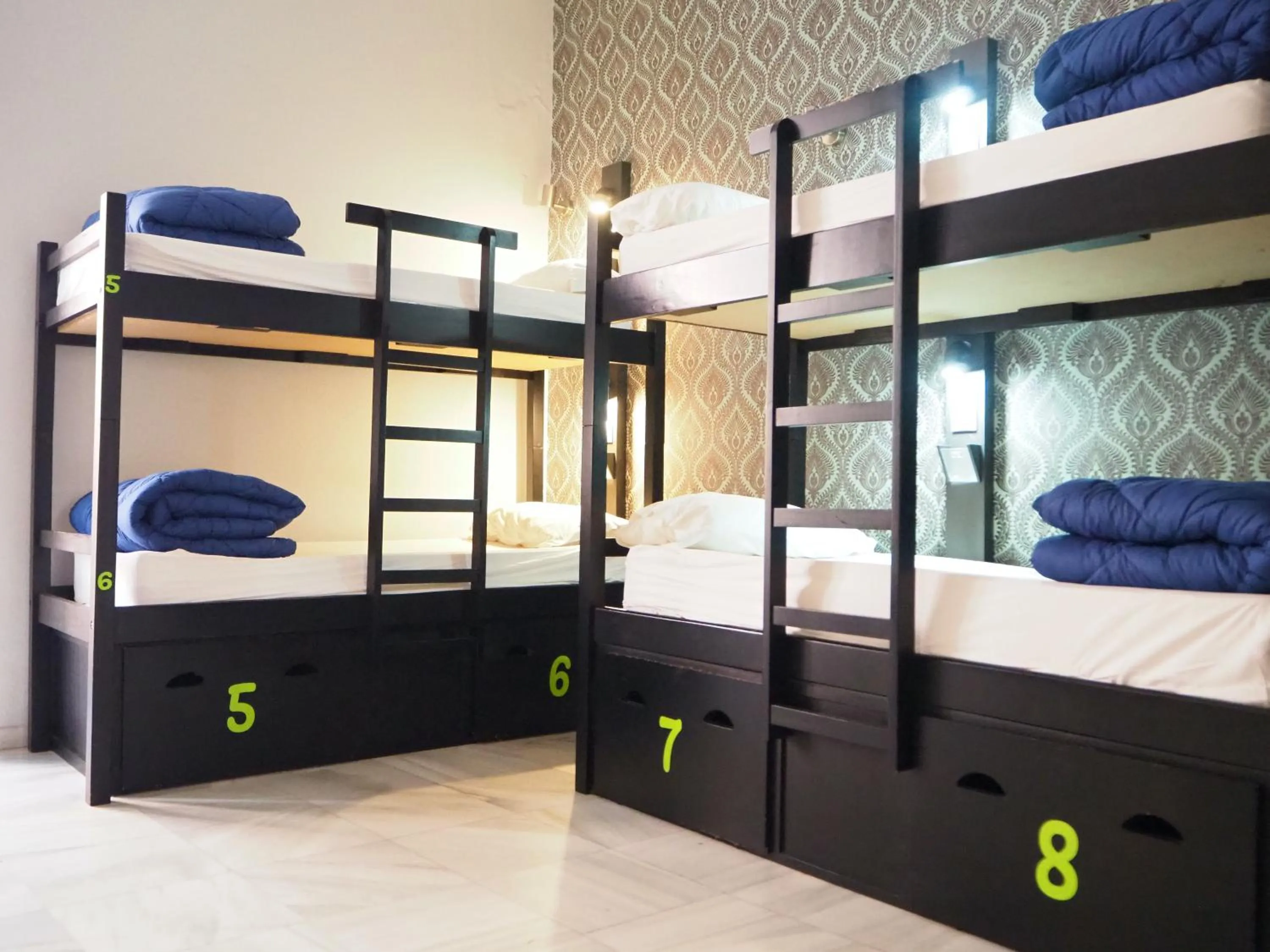 bunk bed, Bed in JOY Plaza de Armas