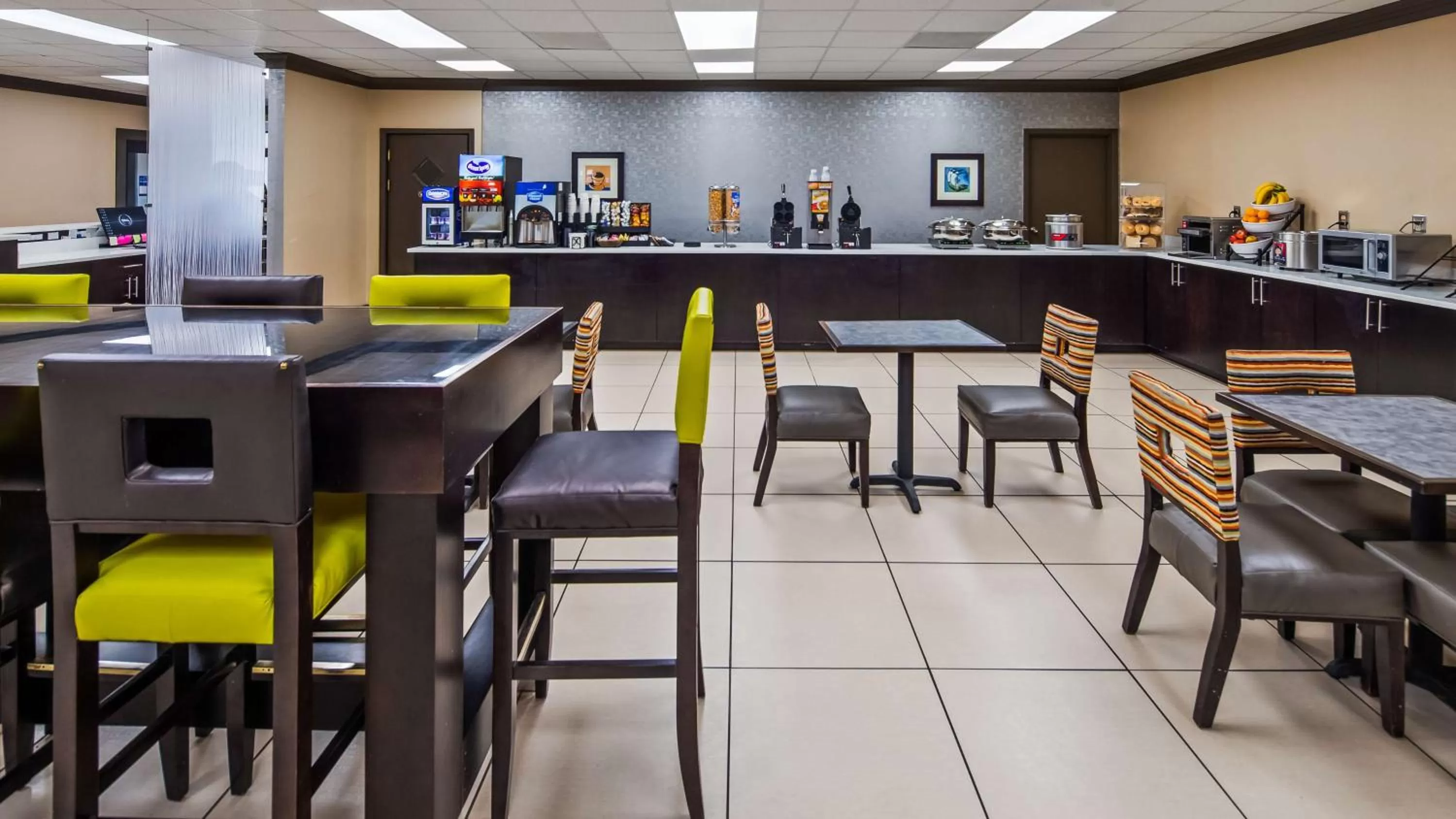 Restaurant/places to eat in Best Western Greenville Airport