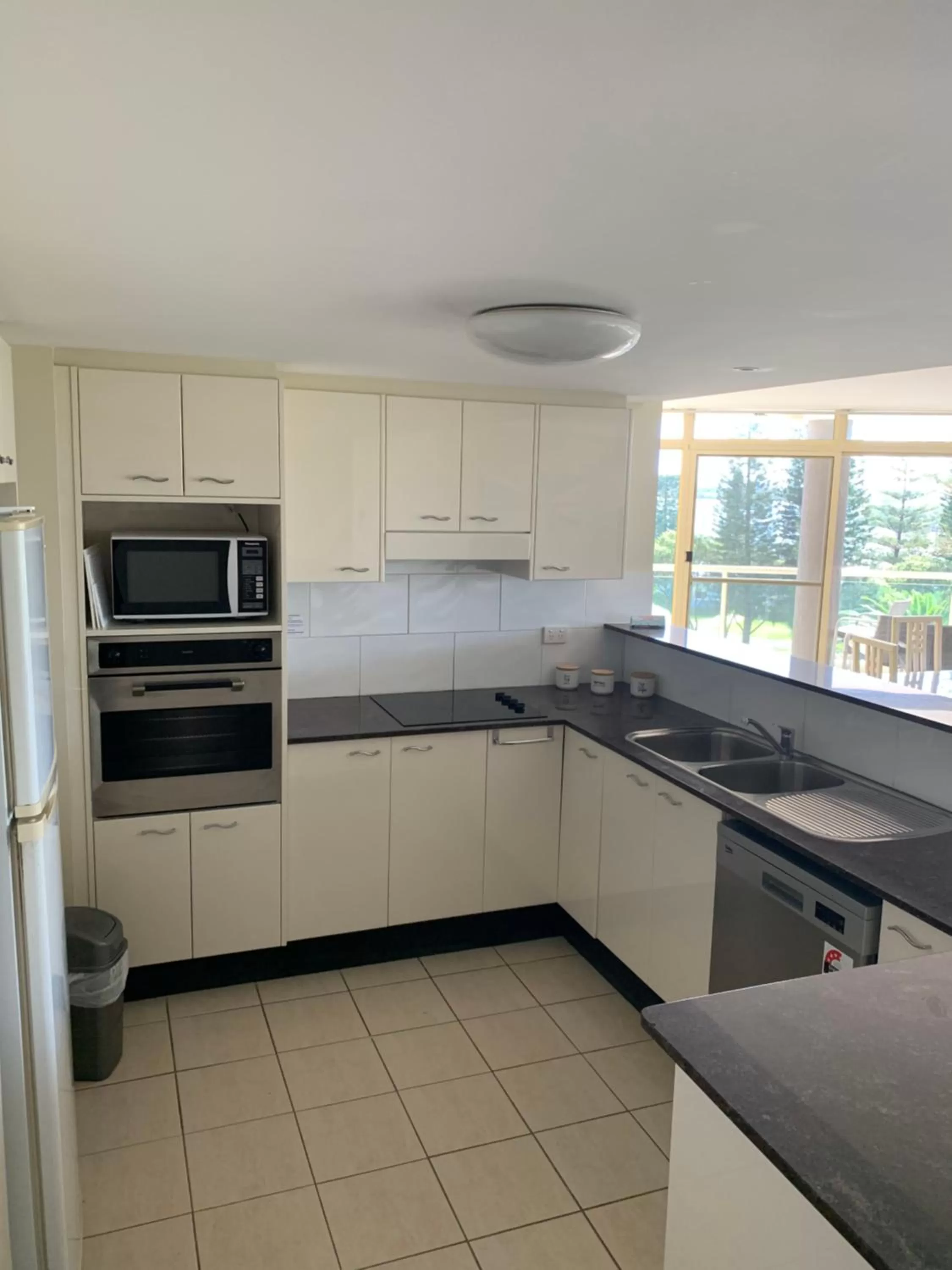 Kitchen or kitchenette in Northpoint Apartments