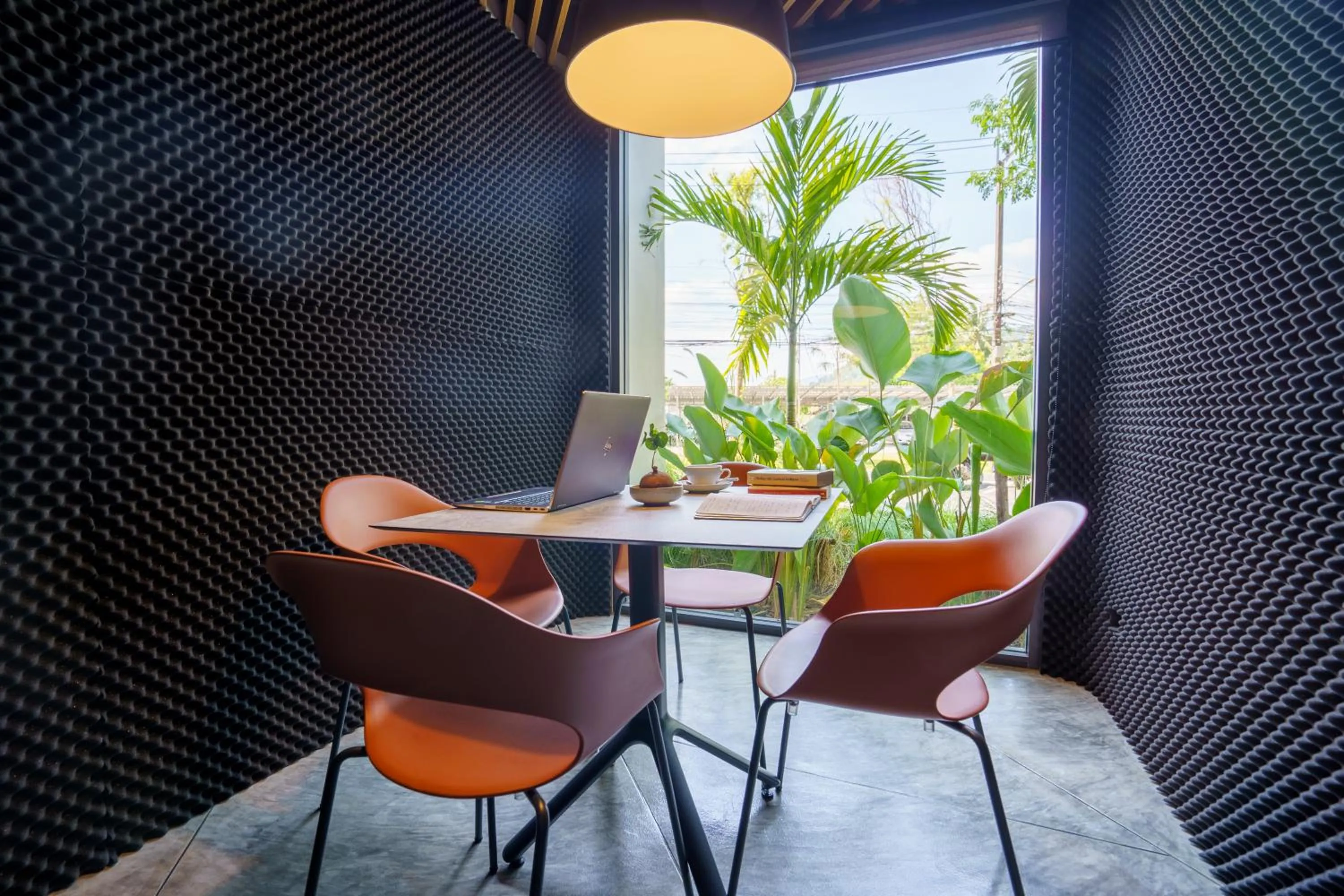 Business facilities in HOMA Phuket Town