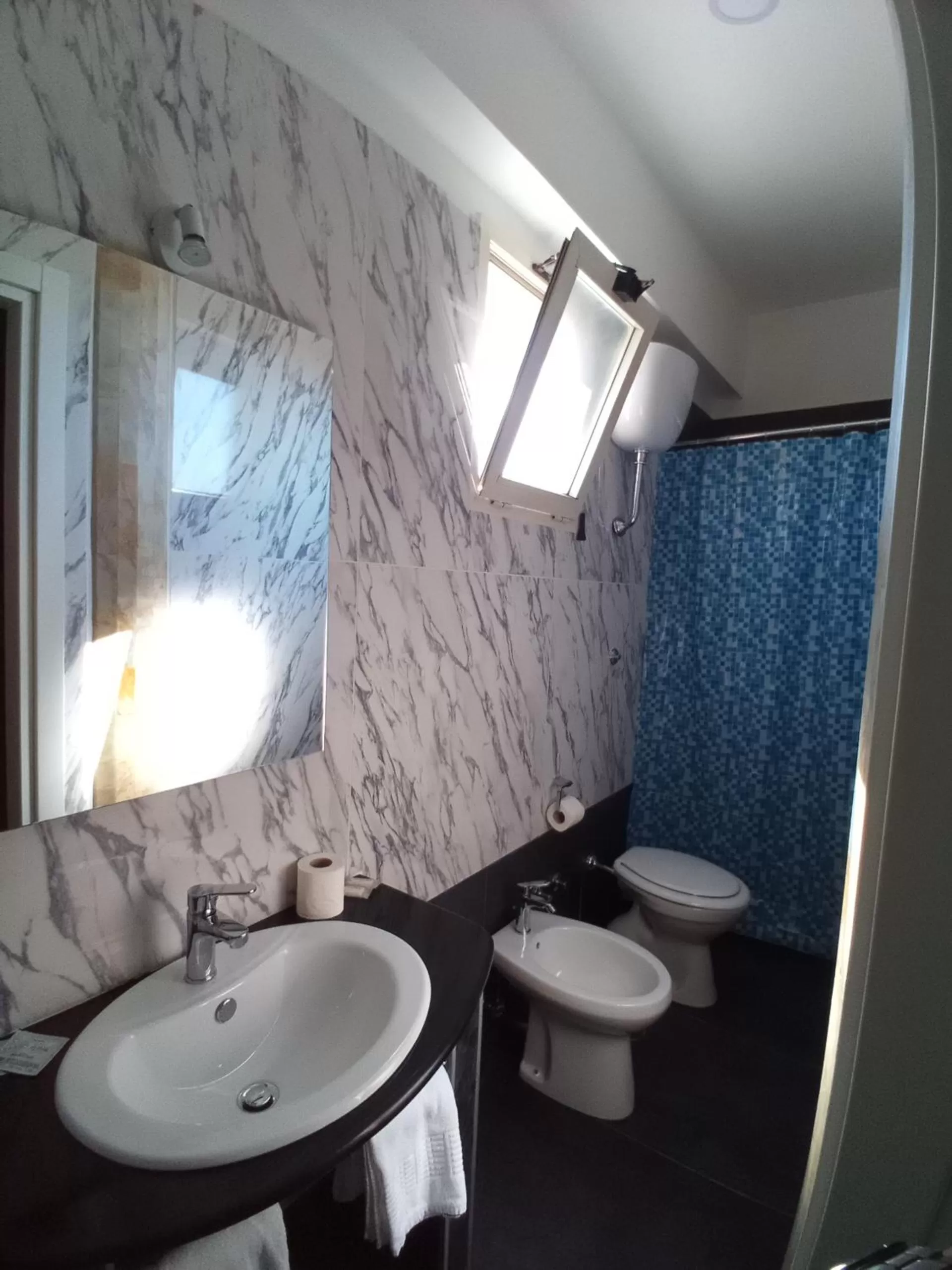 Toilet in Hotel Garden Napoli