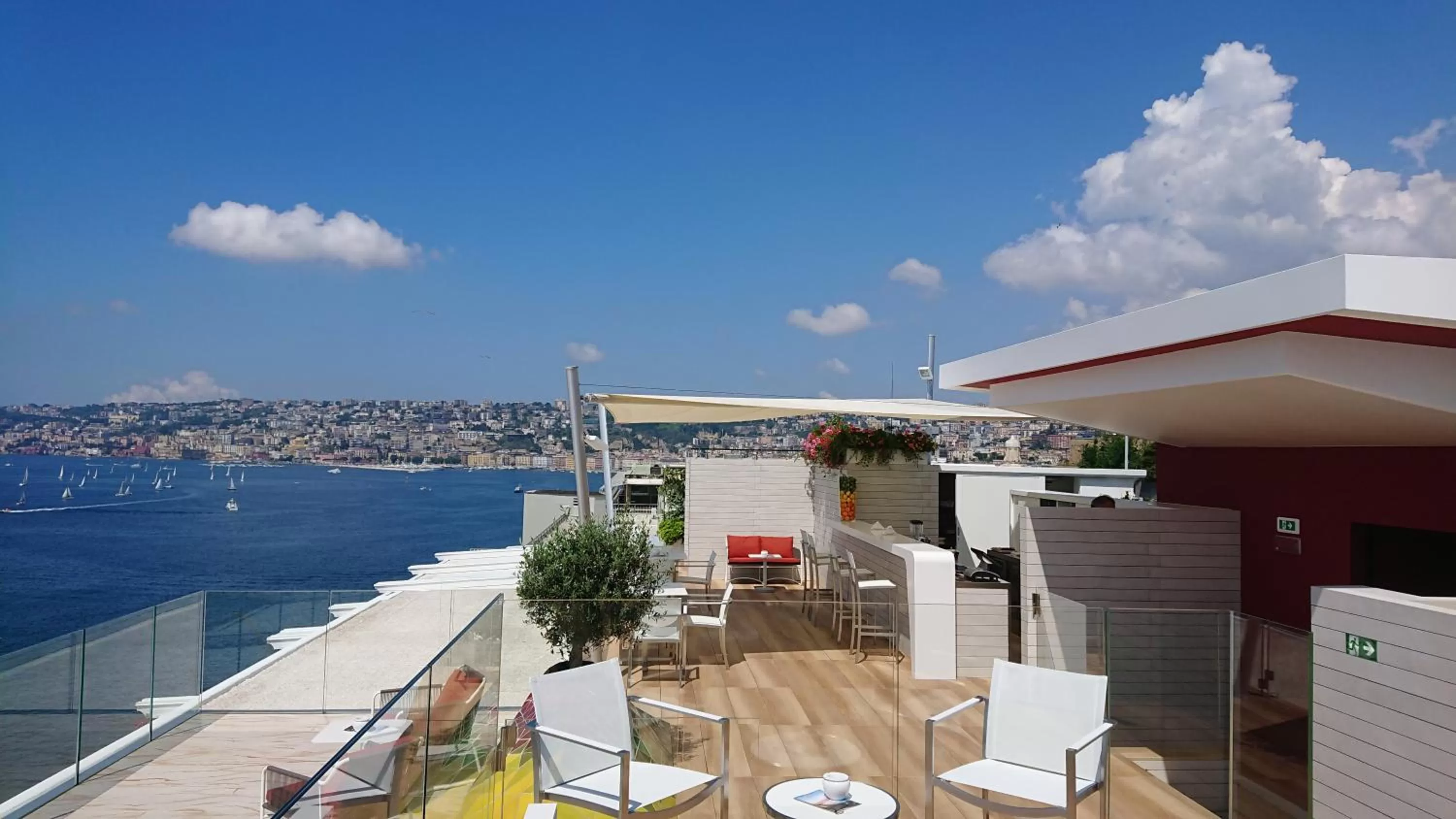 Lounge or bar in Grand Hotel Vesuvio