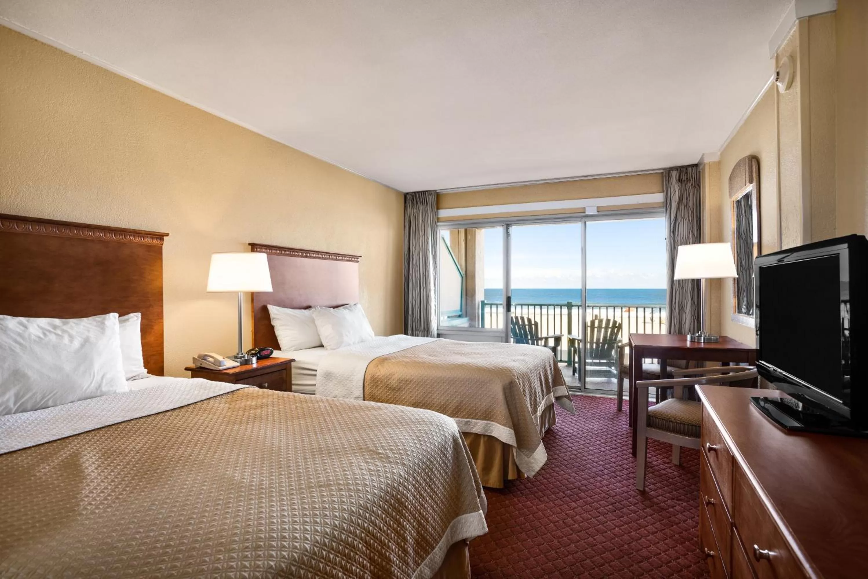 Photo of the whole room, Bed in Days Inn by Wyndham Ocean City Oceanfront