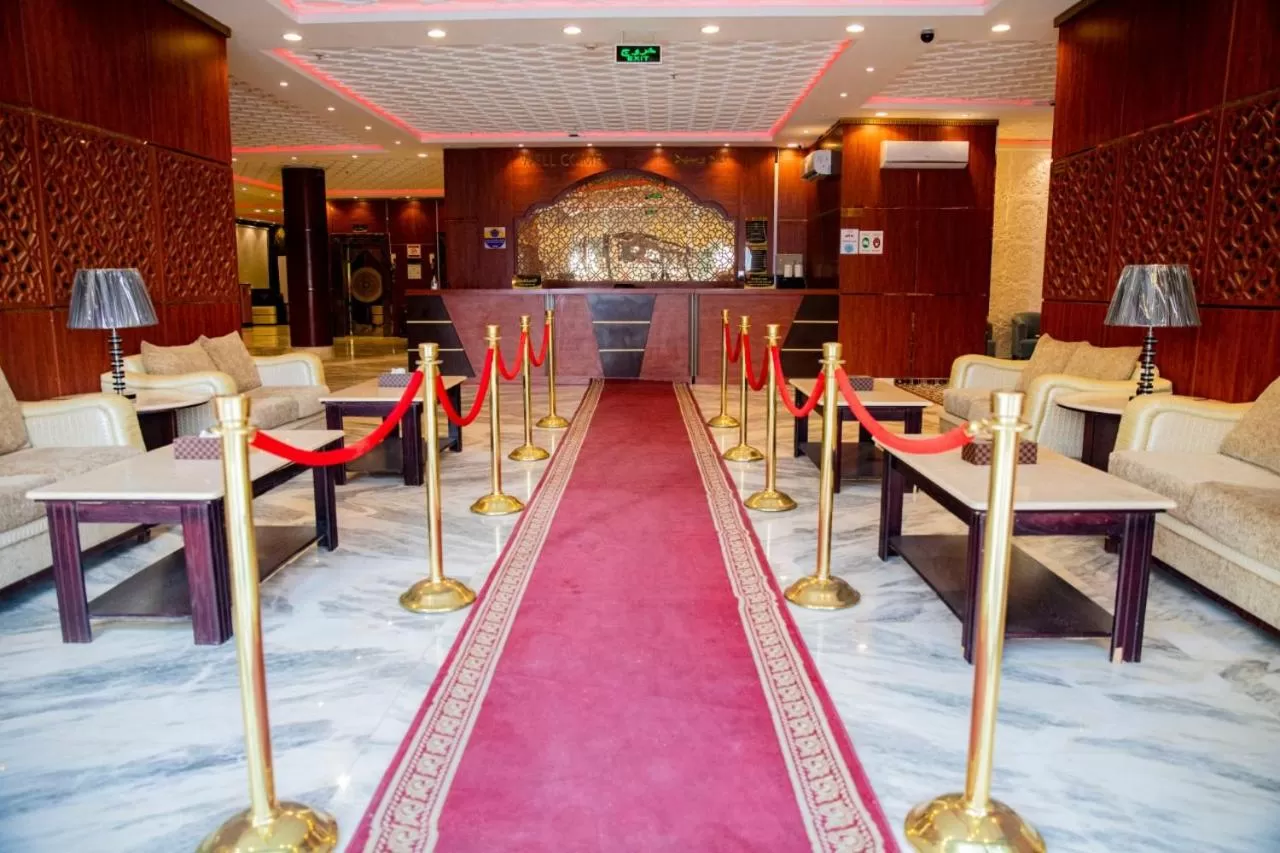 Restaurant/Places to Eat in Quiet Rooms Suites 6 By Quiet Rooms