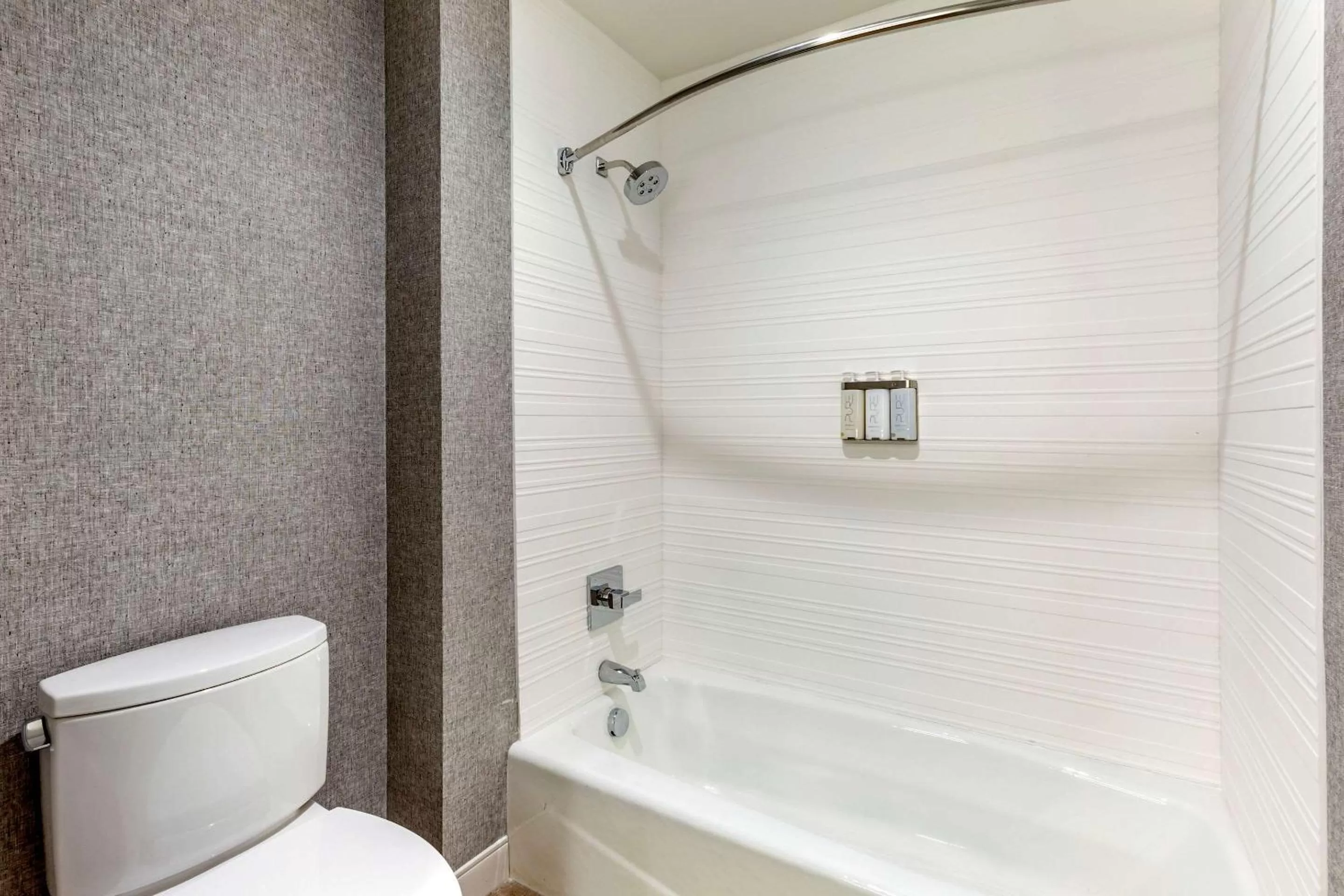 Deluxe King Room - Non Smoking in Cambria Hotel Sonoma Wine Country