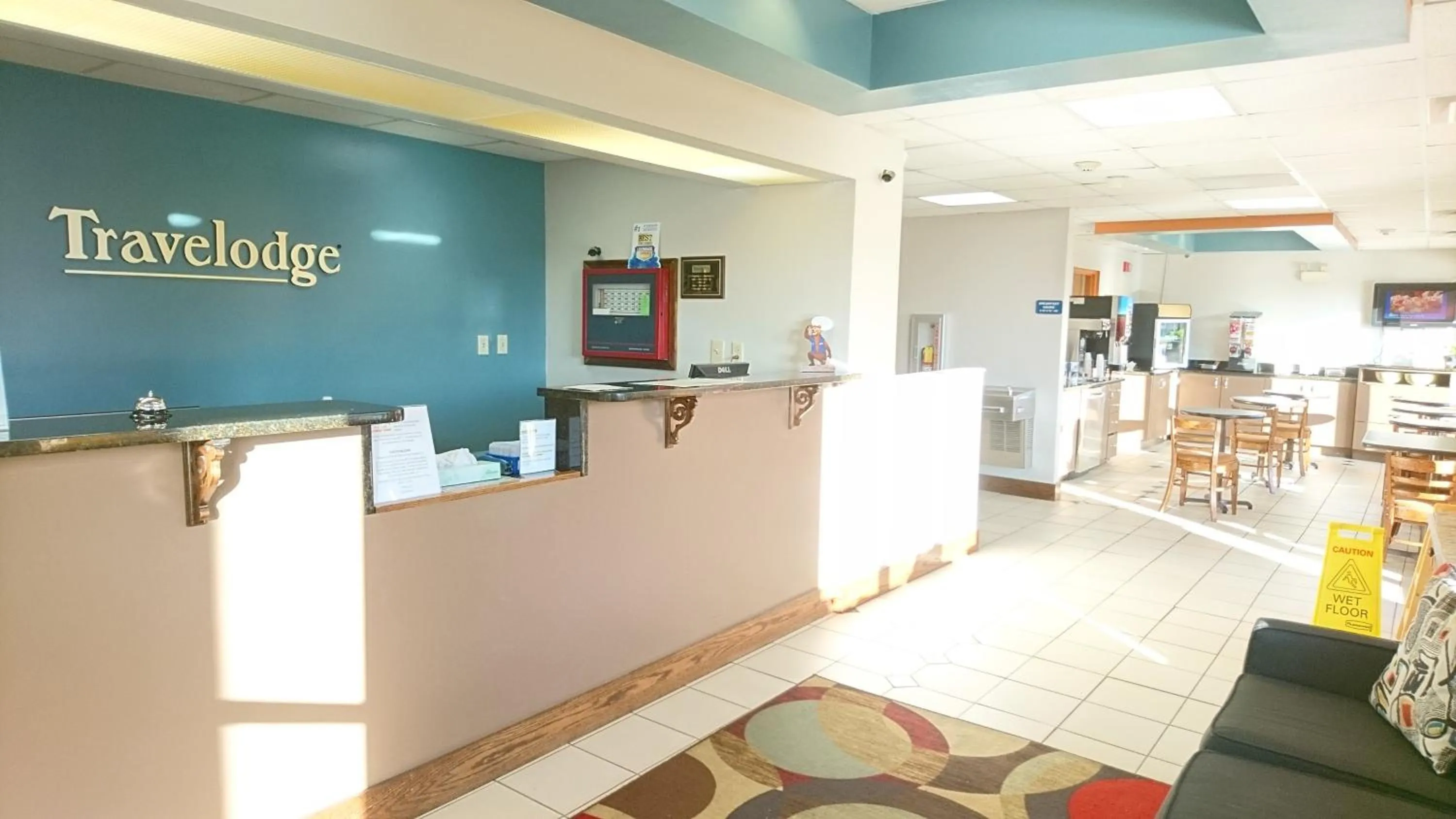 Lobby or reception in Travelodge by Wyndham Knoxville East