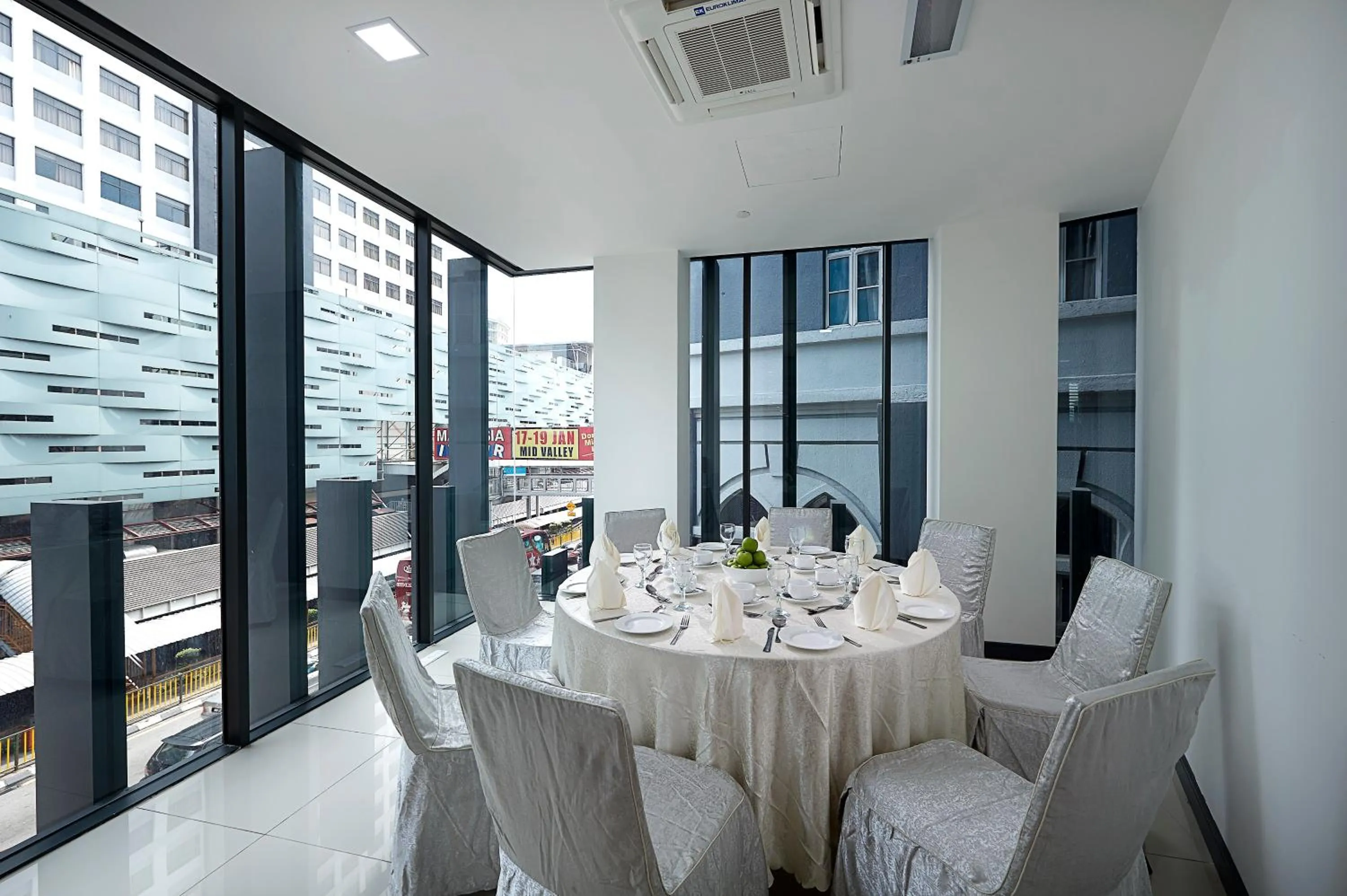 Restaurant/places to eat in Hotel Transit Kuala Lumpur