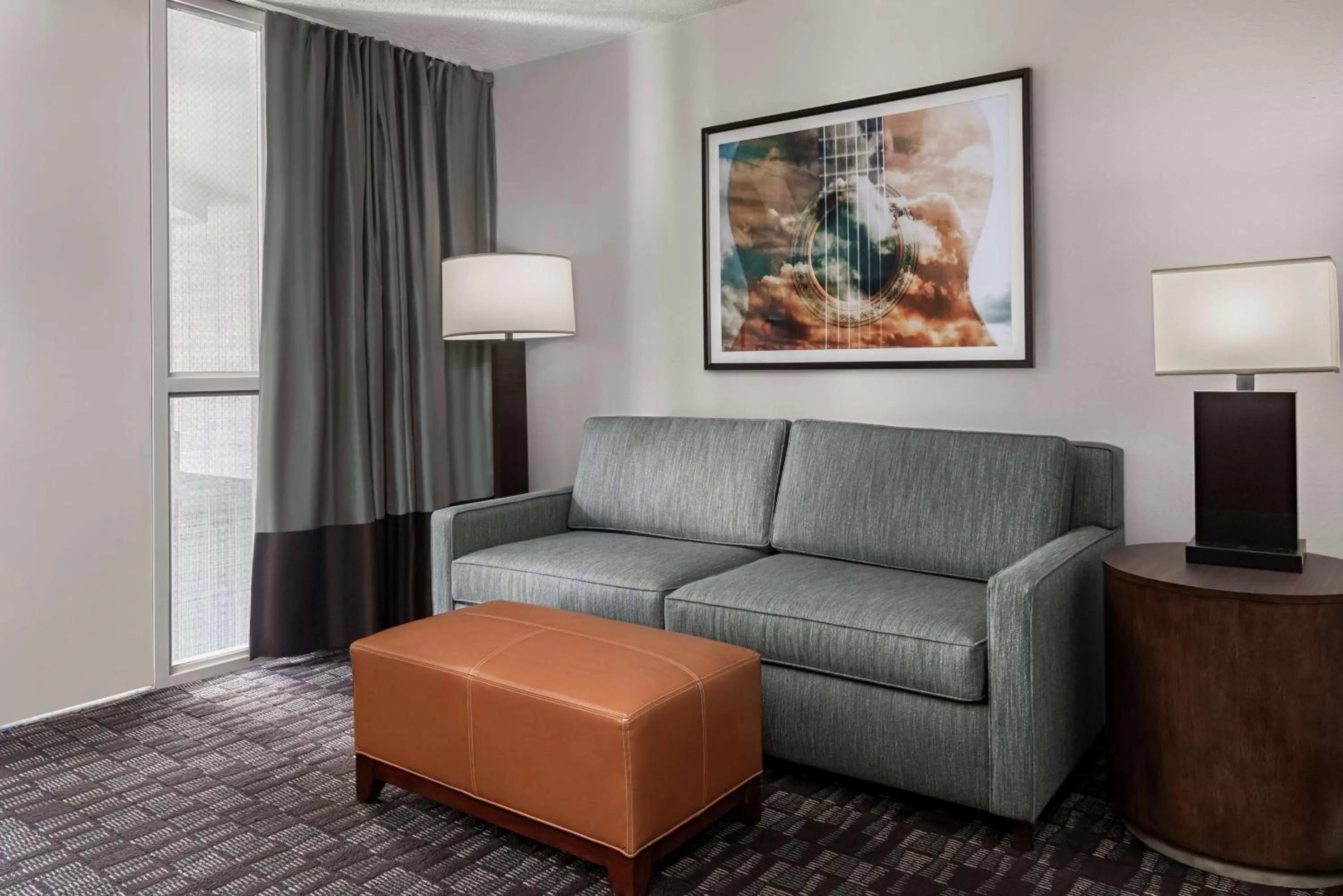 Living room in Embassy Suites by Hilton Nashville Airport