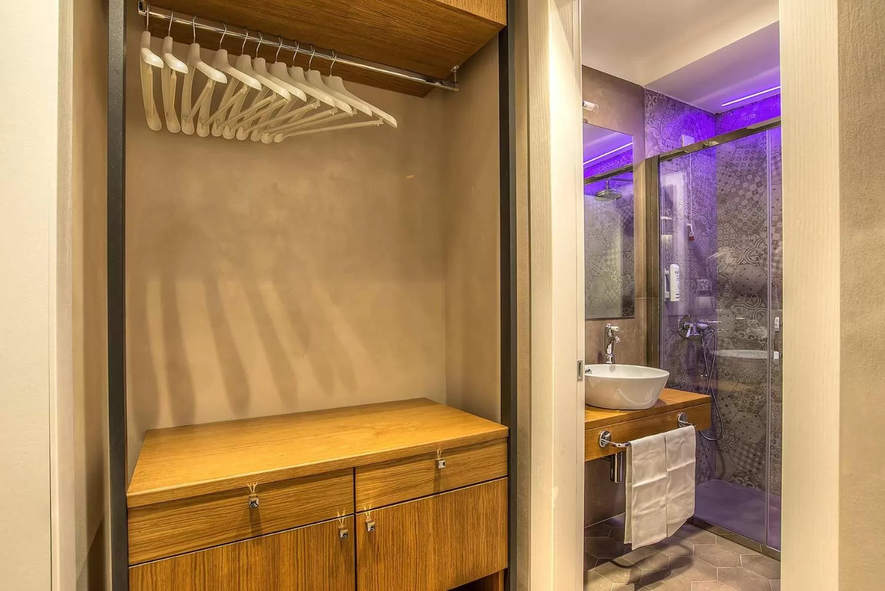 Bathroom in Hotel Elite