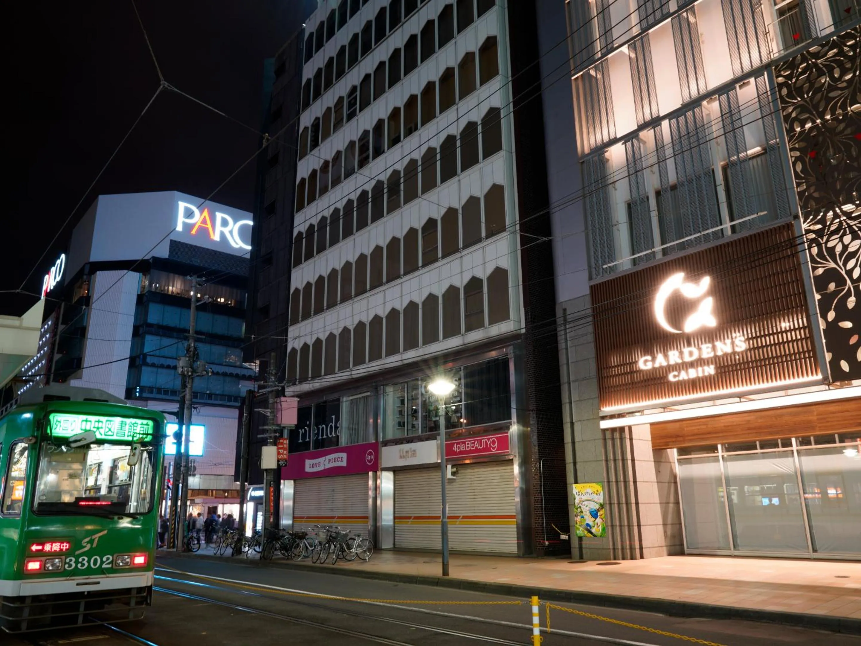 Property building in Gardens Cabin