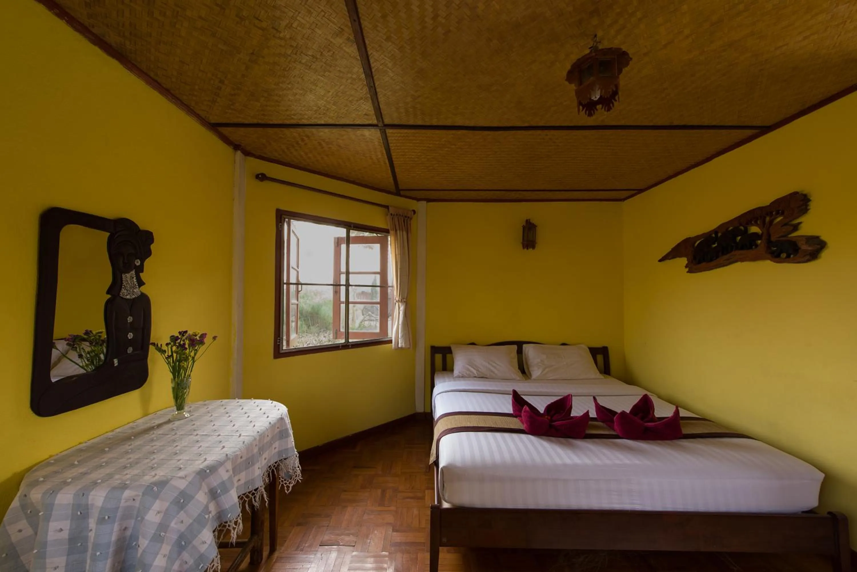 Photo of the whole room, Bed in The Countryside Pai