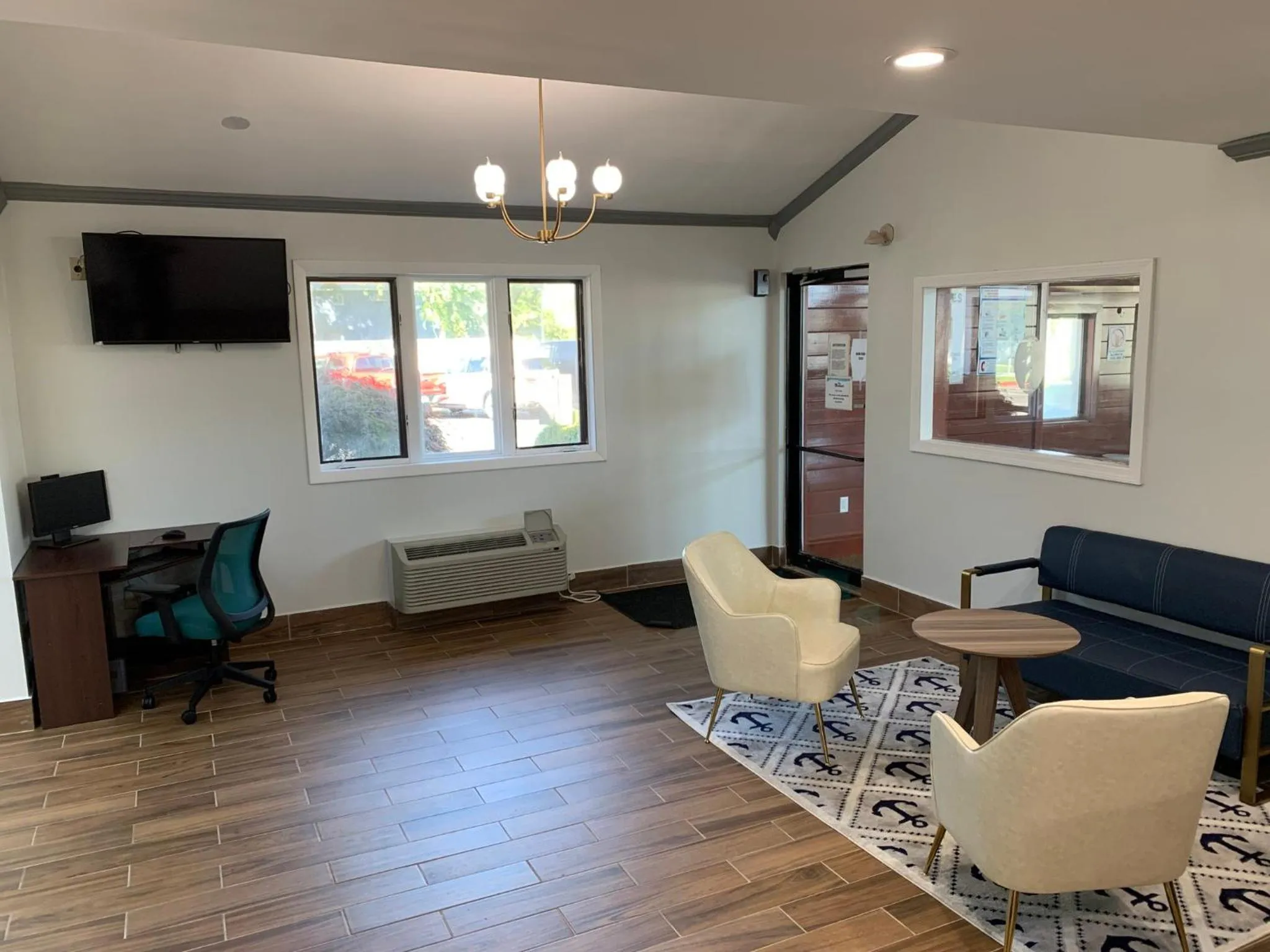 Lobby or reception in The Mariner Resort Cape Cod by The Red Collection