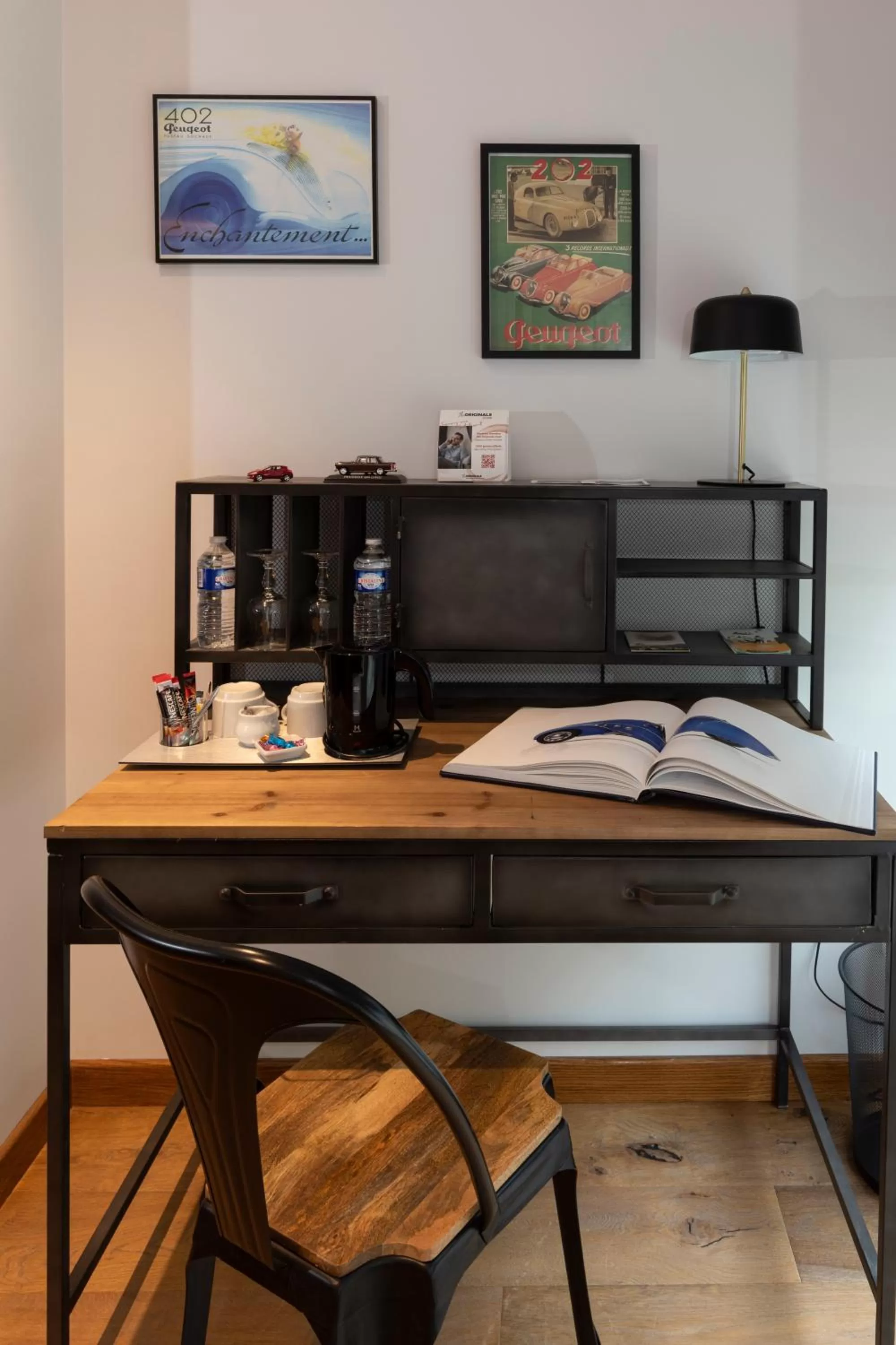 Bedroom in The Originals Boutique, Hôtel de la Balance, Montbéliard