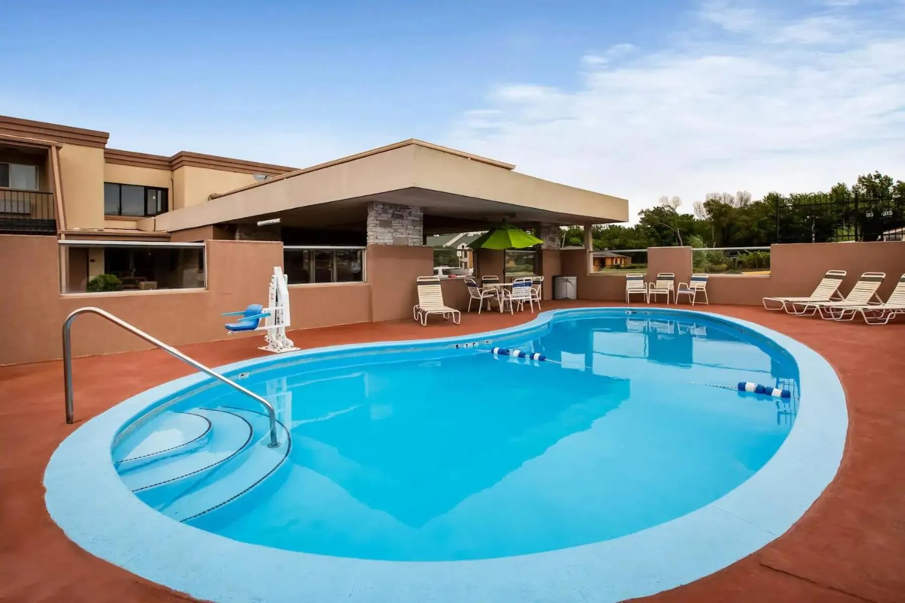 Swimming Pool in Super 8 by Wyndham Lawrence KU