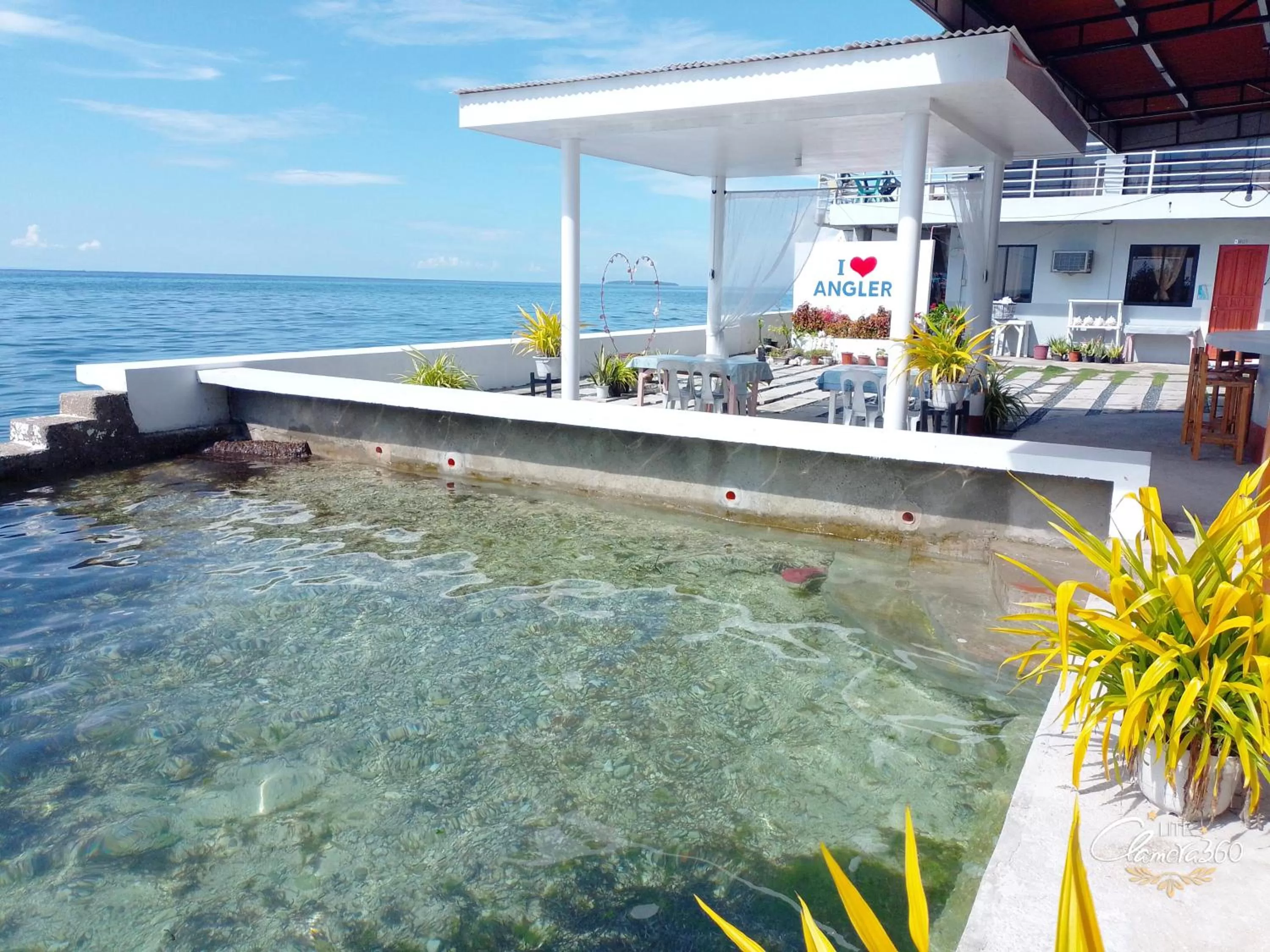Angler's Hub & Resort Oslob