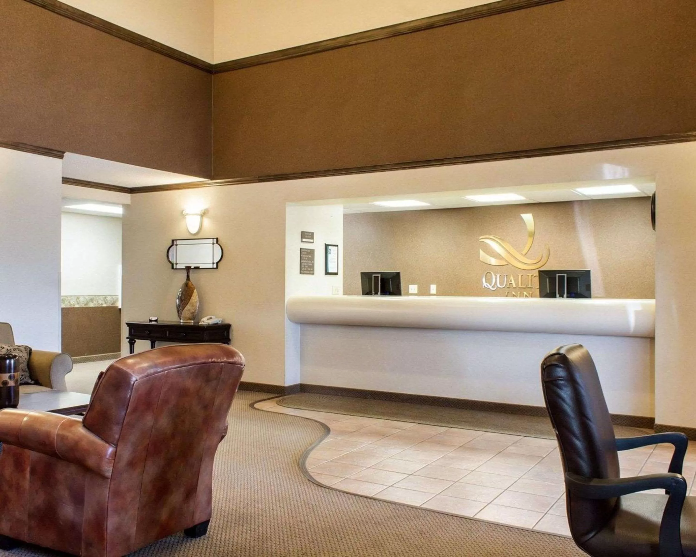 Lobby or reception in Quality Inn Brandon - Sioux Falls