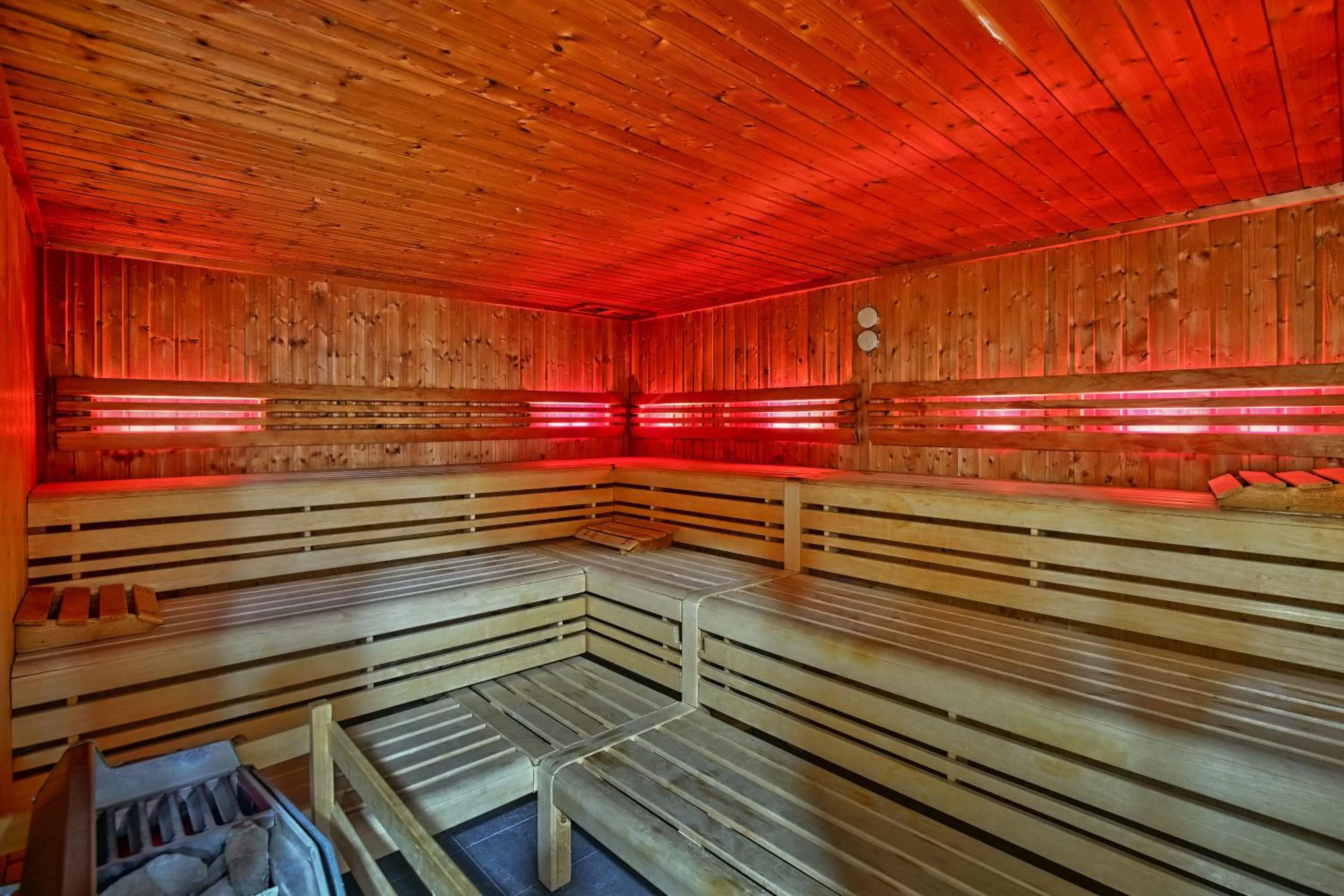 Sauna in Hotel Im Schützenhof, Jever