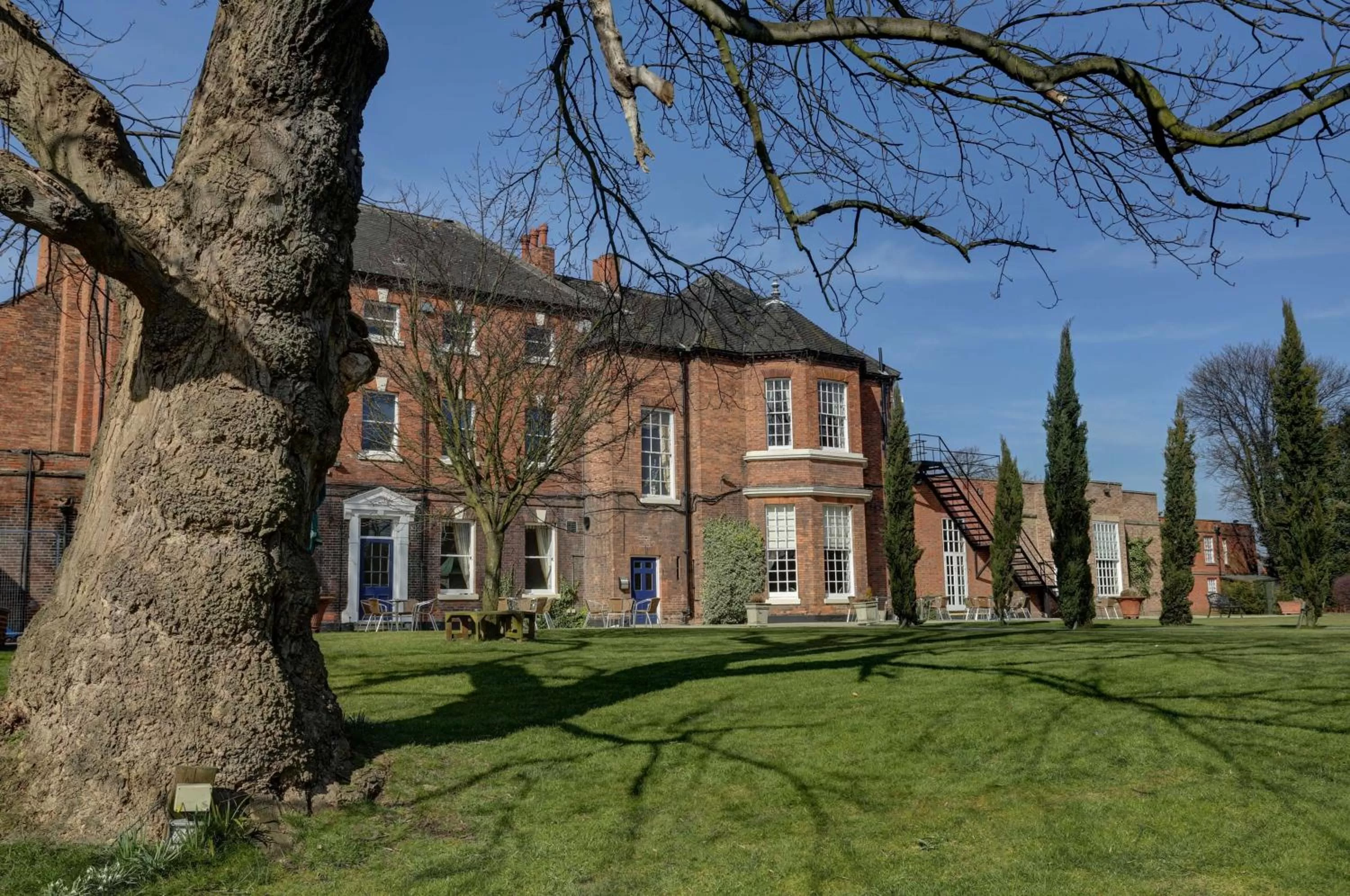 Property building in Best Western Plus West Retford Hotel