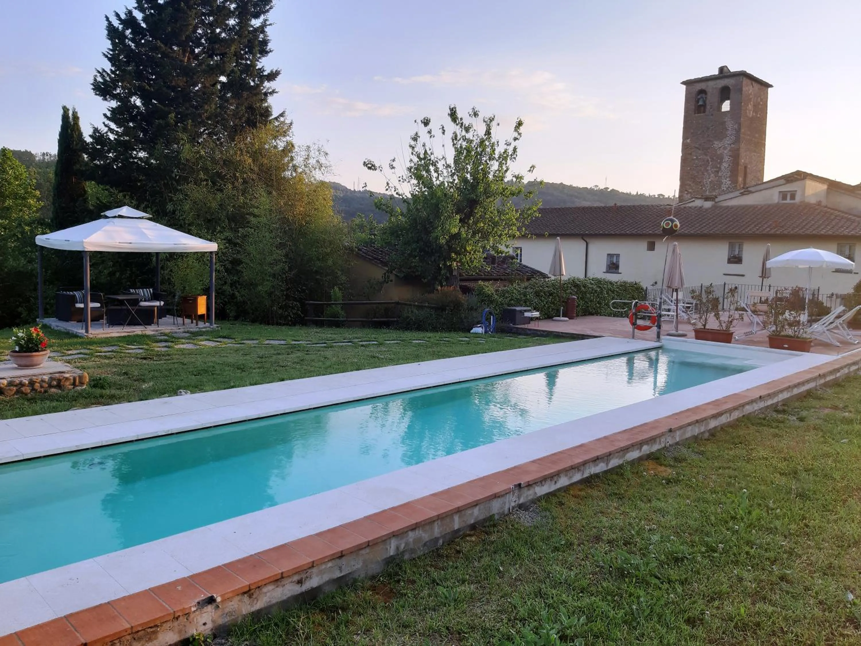 Swimming pool in Borgo Sant'ippolito Country Hotel