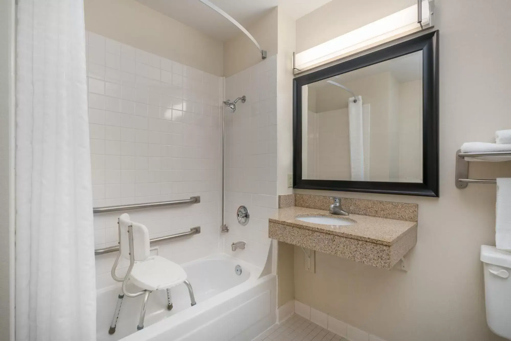 Queen Room - Mobility Access/Non-Smoking in AmericInn by Wyndham Johnston Des Moines Queen Room - Mobility Access/Non-Smoking in AmericInn by Wyndham Johnston Des Moines