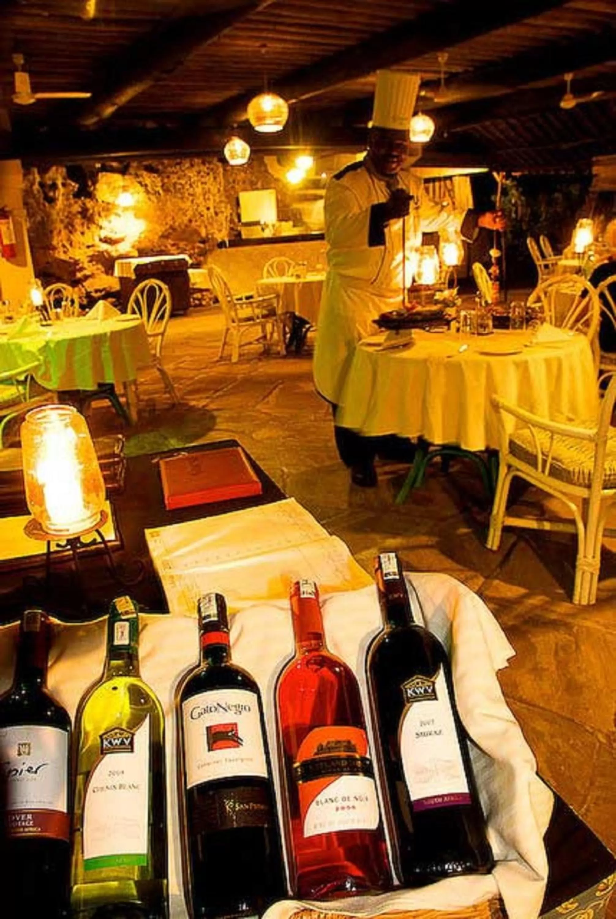 Restaurant/places to eat in Voyager Beach Resort