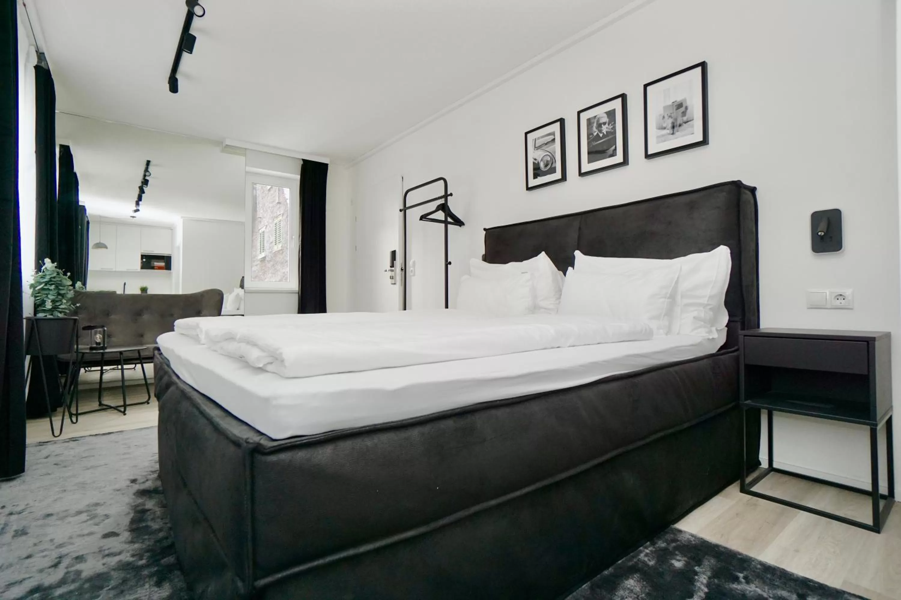 Photo of the whole room, Bed in Motel by Maier Götzis- kontaktloser Check-in