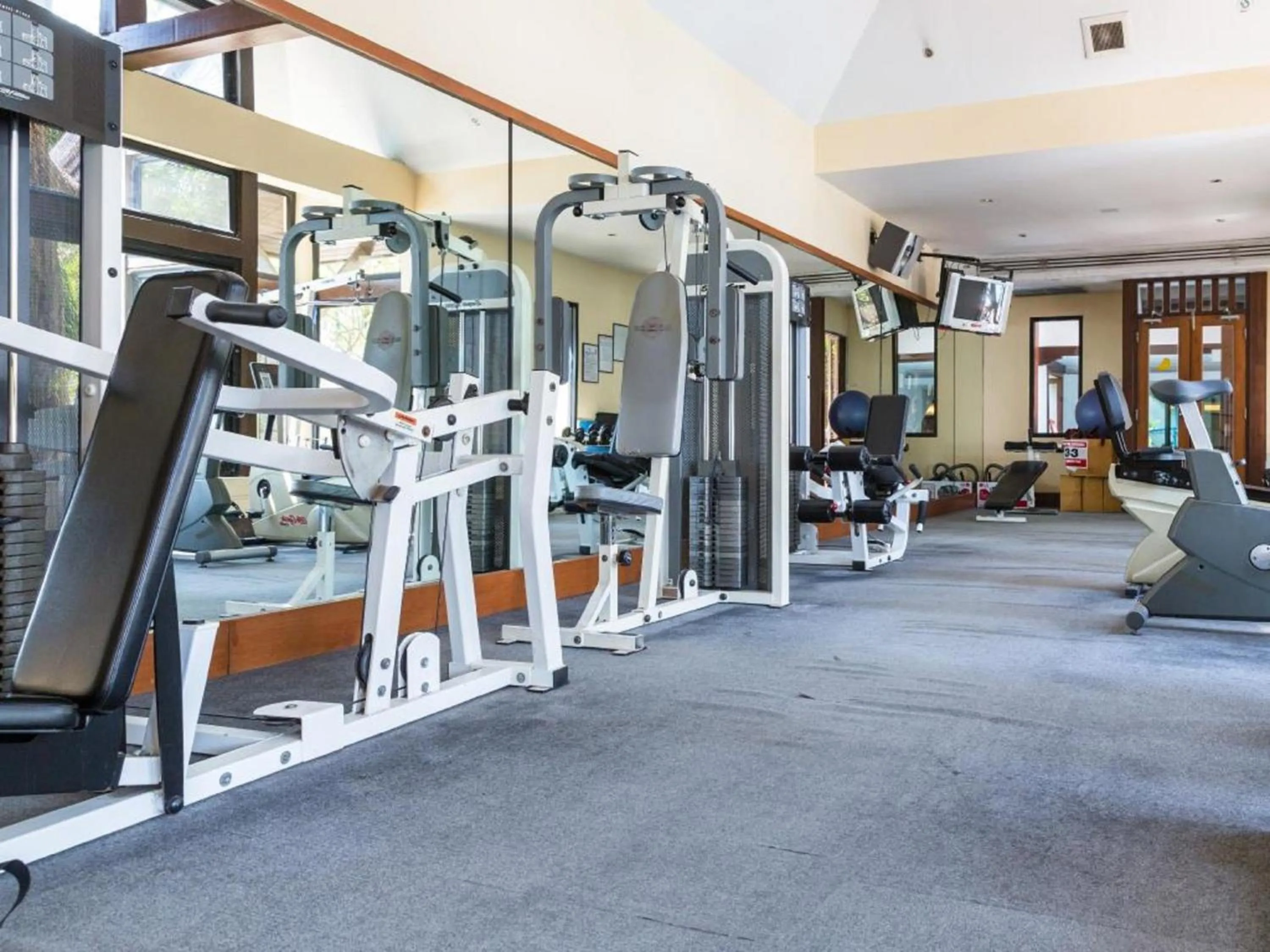 Fitness centre/facilities in Long Beach Garden Hotel & Pavilions