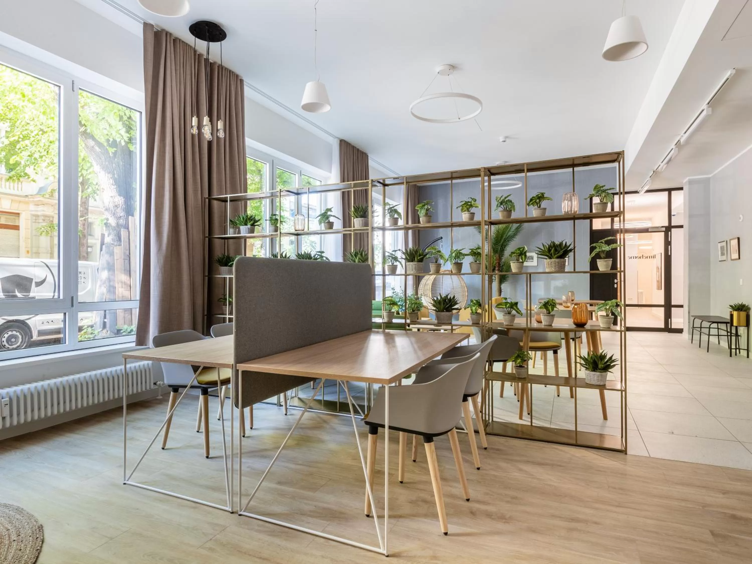 Communal lounge/ TV room in Limehome Berlin Luise Henriette Str - Digital Access