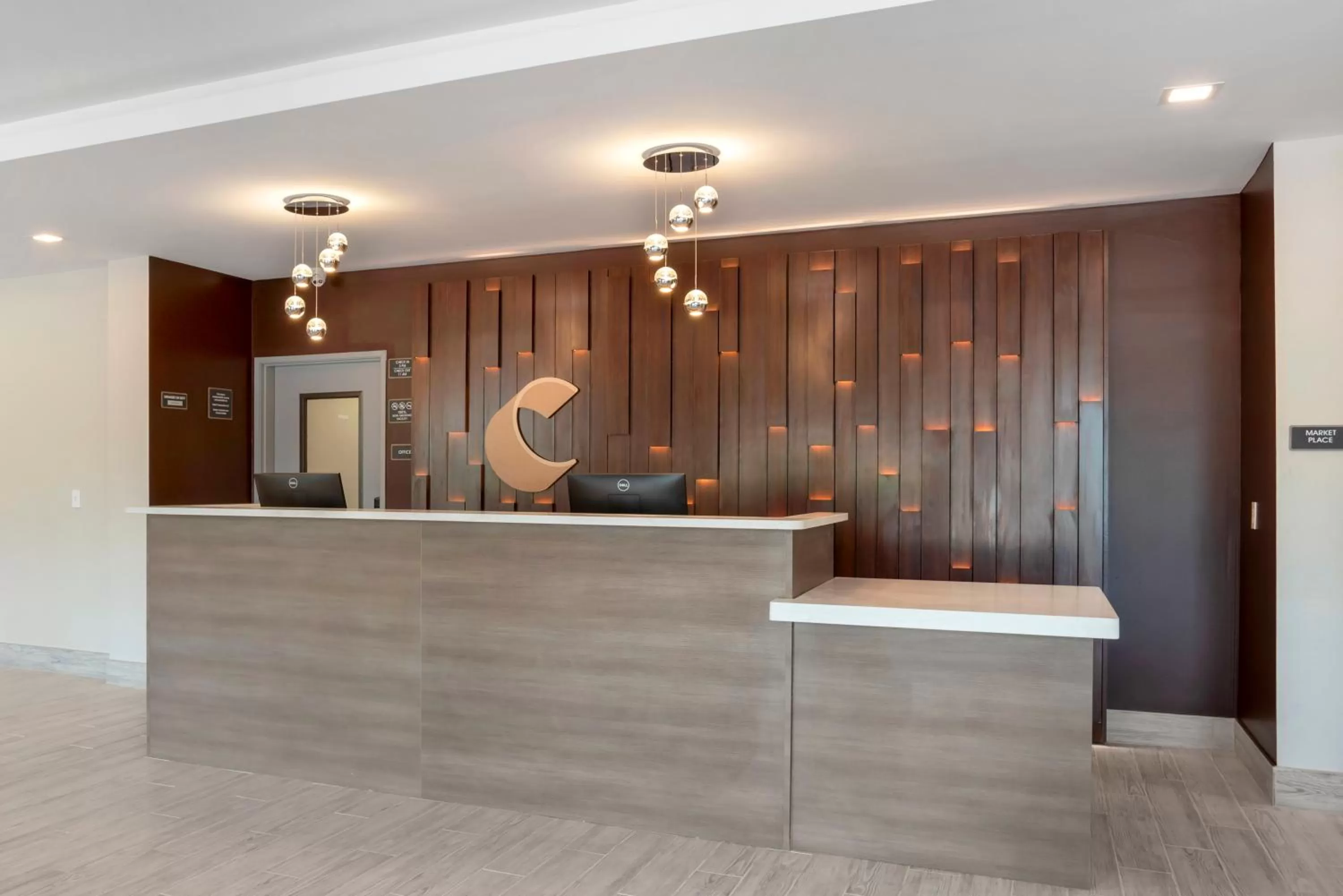 Lobby or reception in Comfort Inn & Suites Destin near Henderson Beach