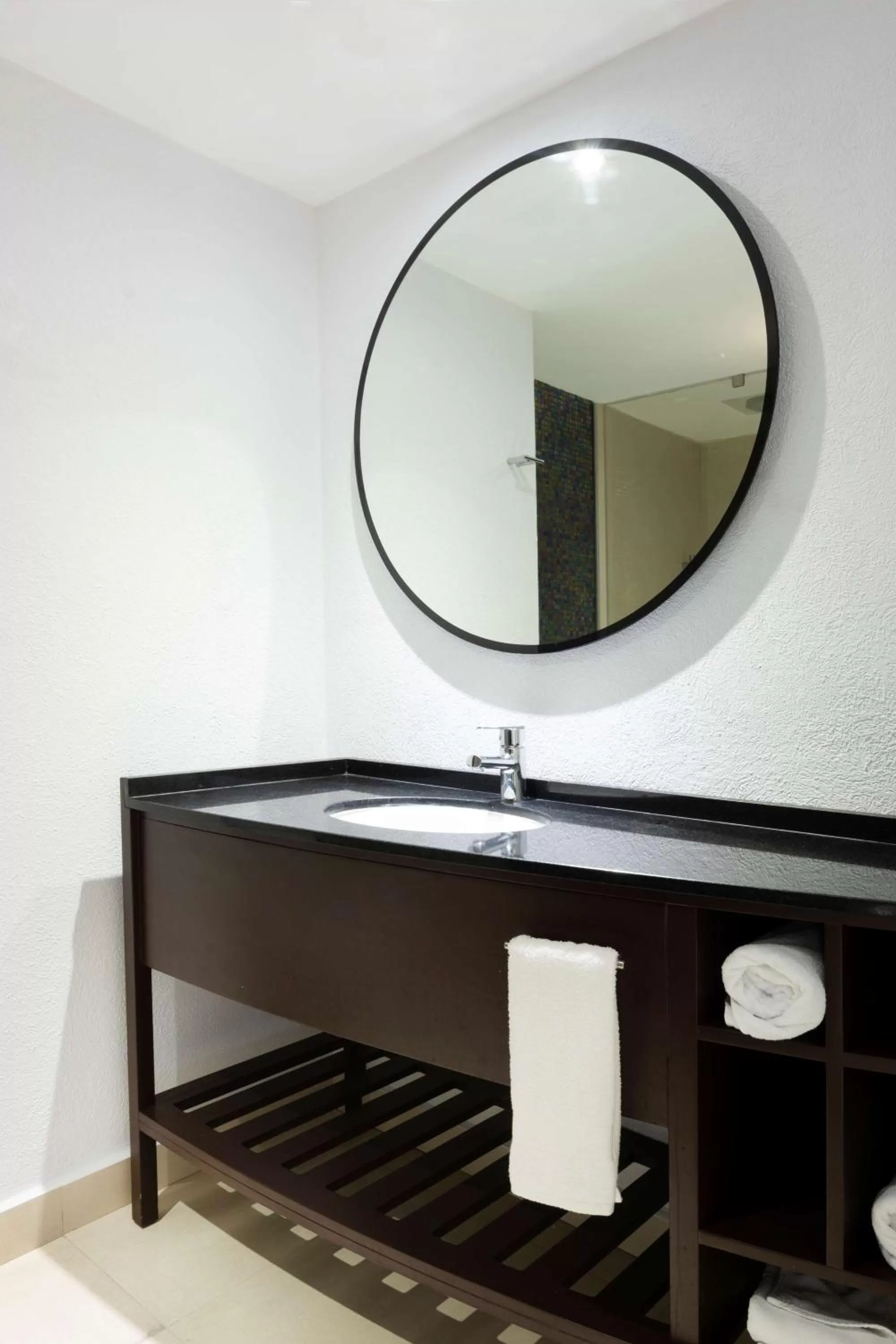 Bathroom in Hampton by Hilton Veracruz Boca Del Rio