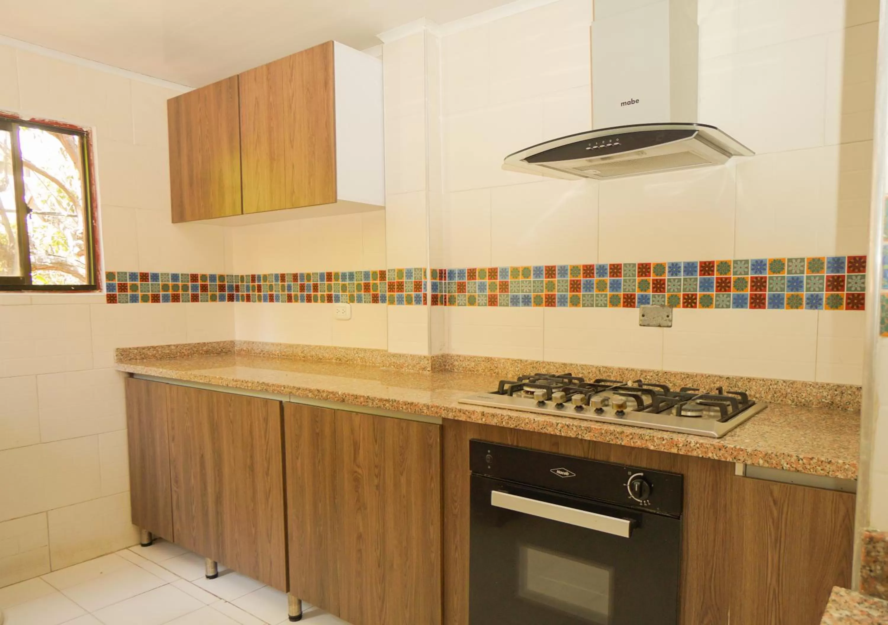 Kitchen or kitchenette, Bathroom in Hostal Paraiso Tayrona