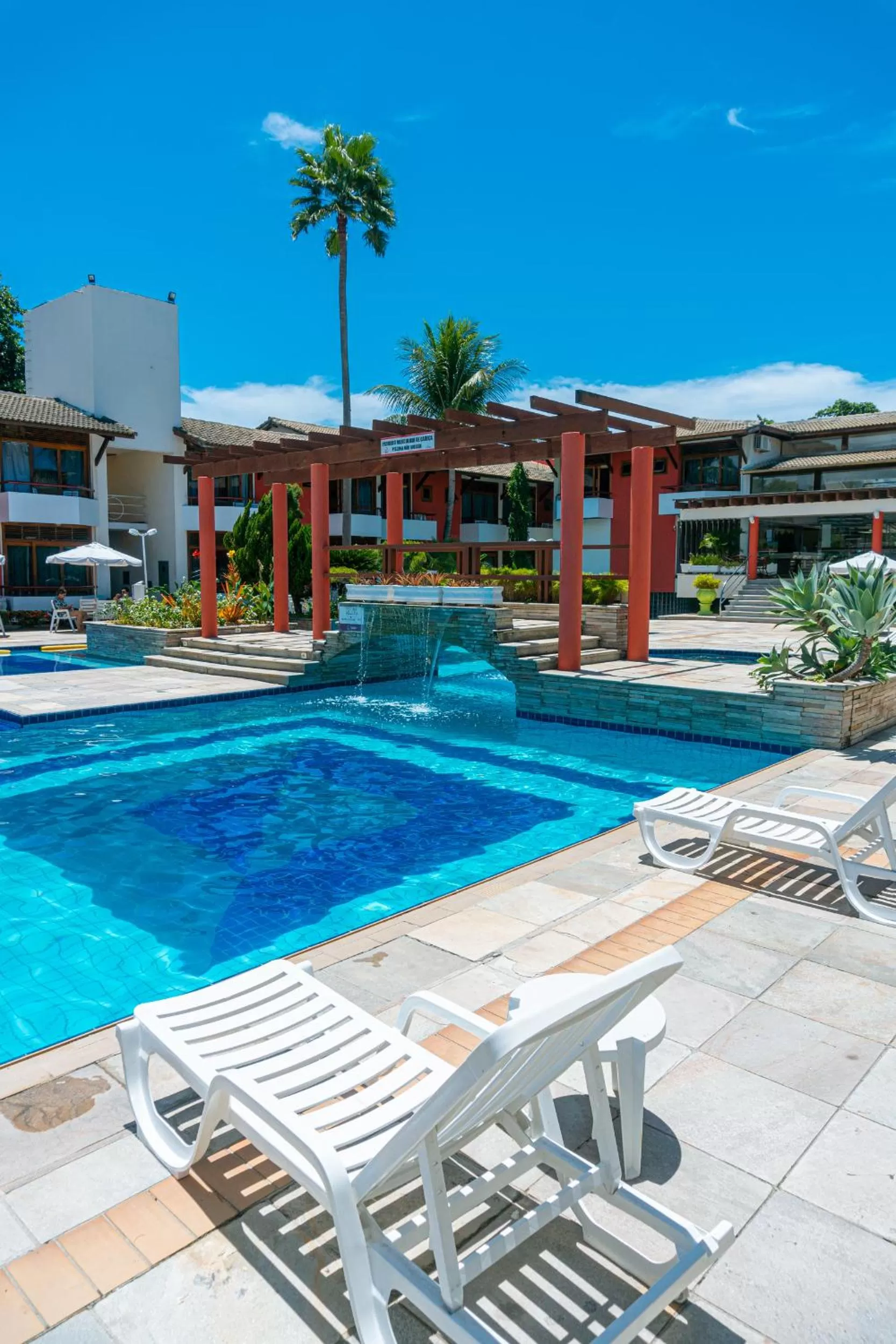 Swimming pool in Porto das Naus Praia Hotel