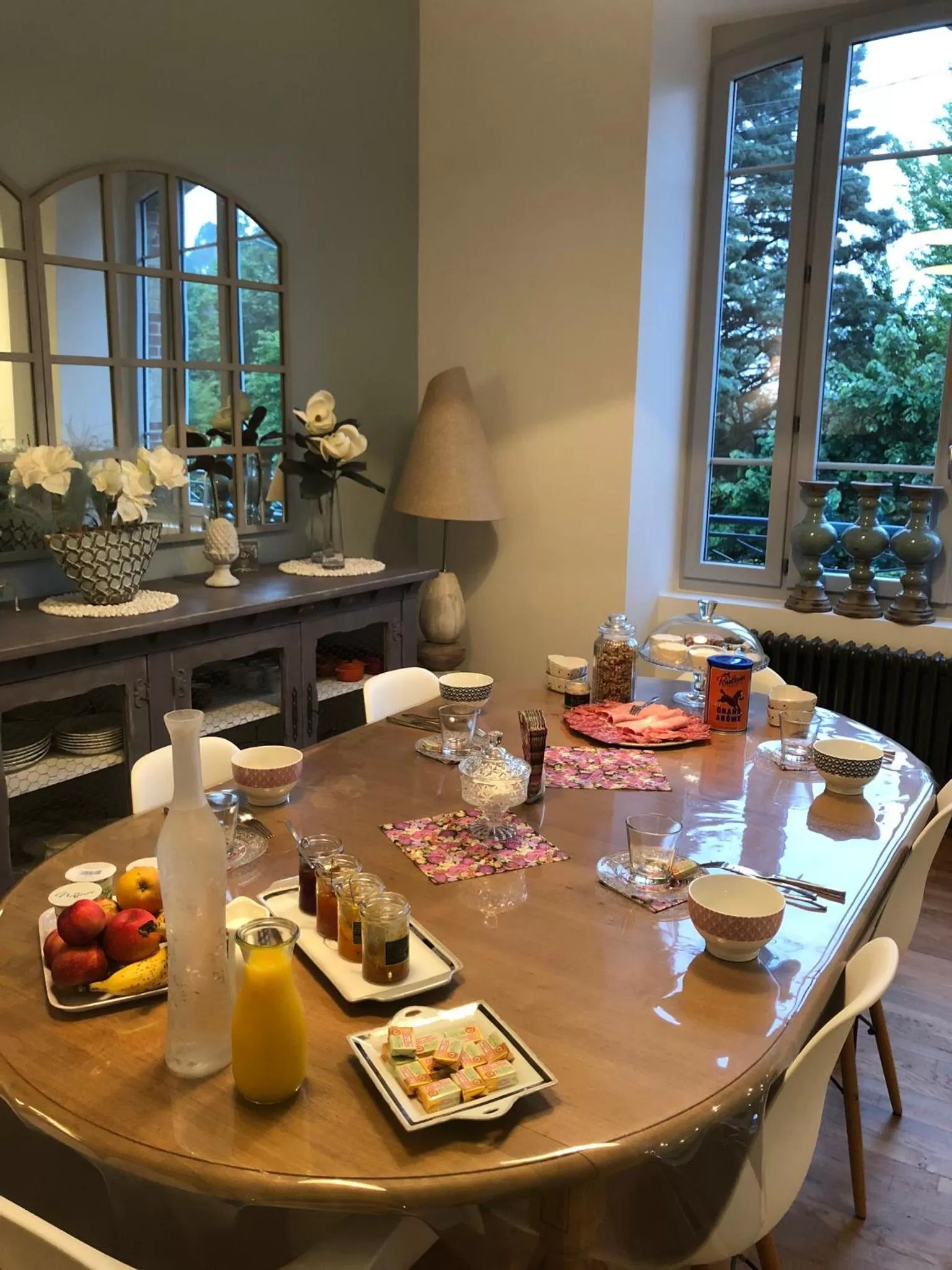 Breakfast in La Demeure