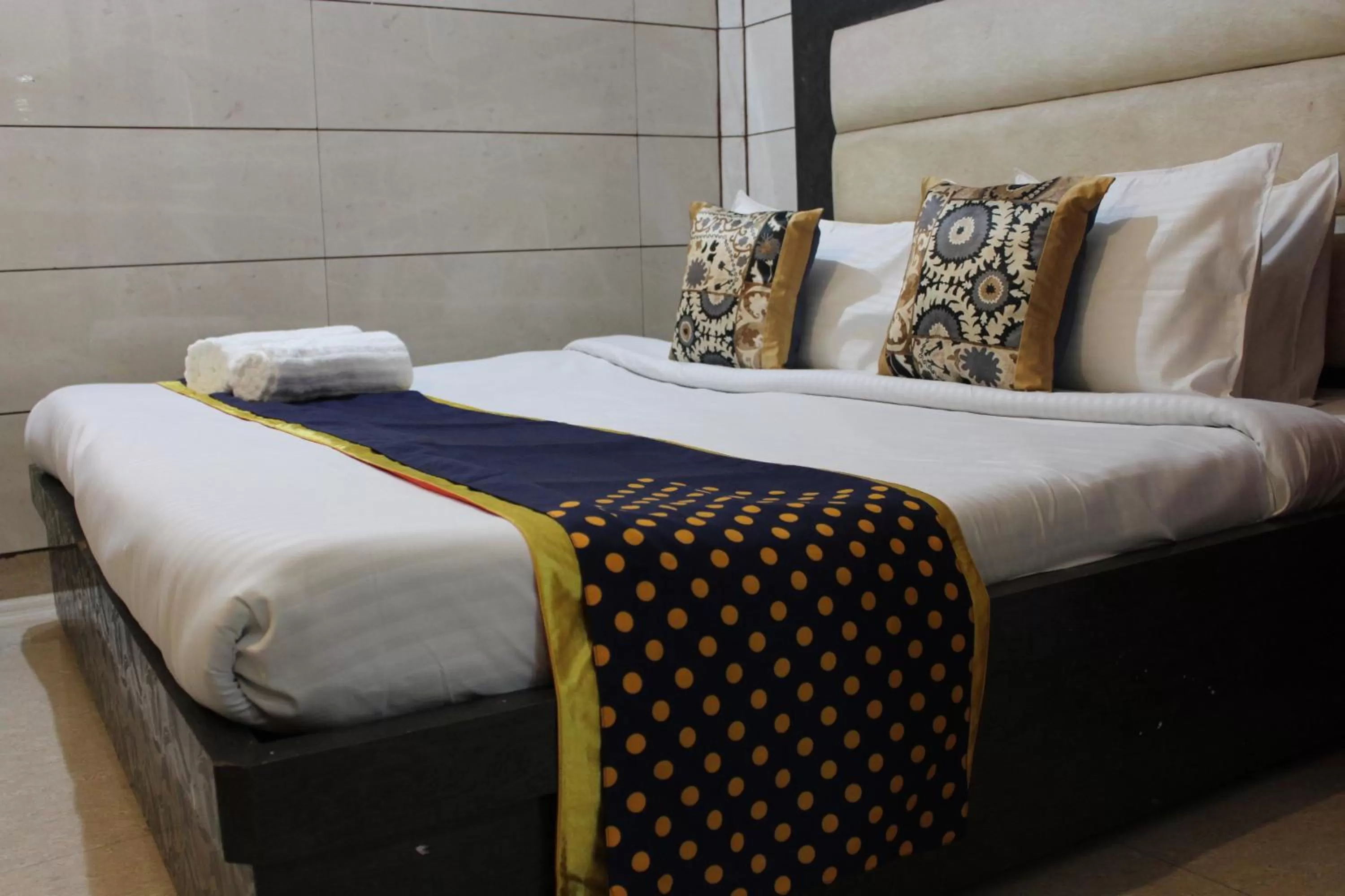 Bed in Trimrooms JMC Katra