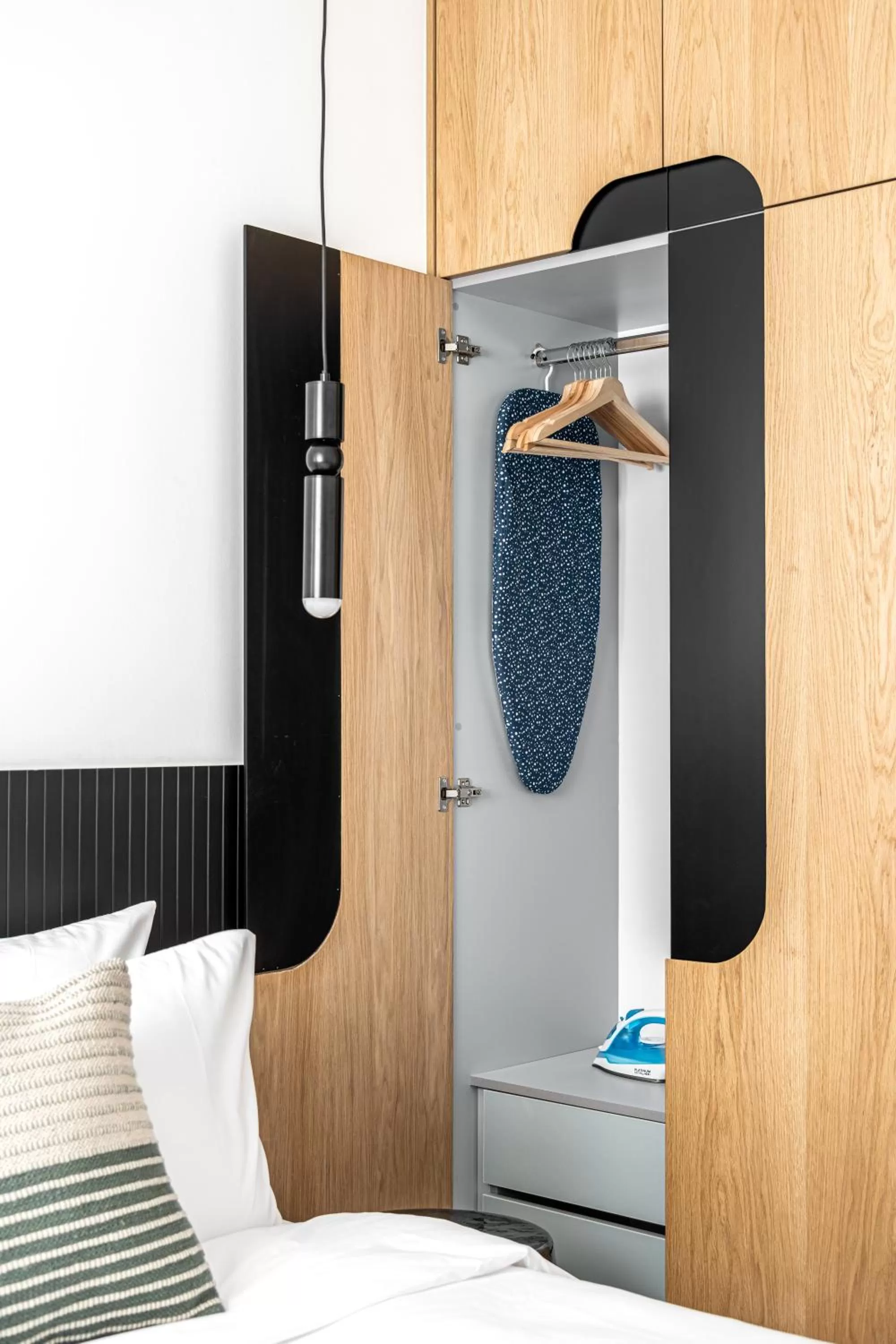 Bed in Mate GEORGE - By HOMY