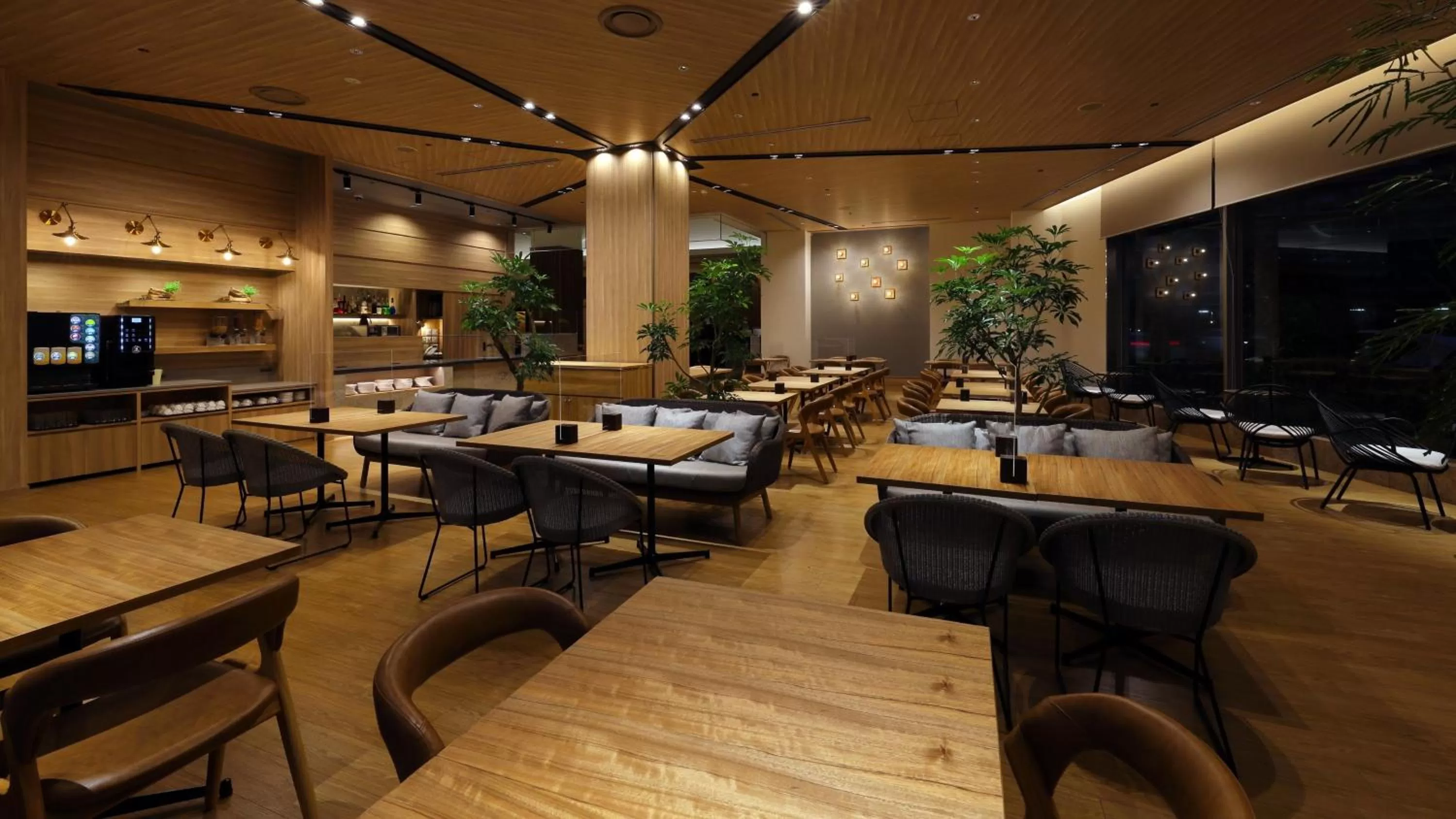 Restaurant/places to eat in ANA Holiday Inn Sendai by IHG