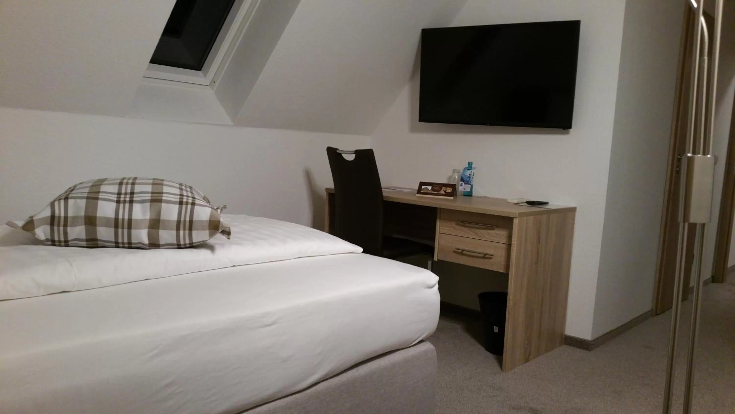 Photo of the whole room, Bed in Hotel Bohlje