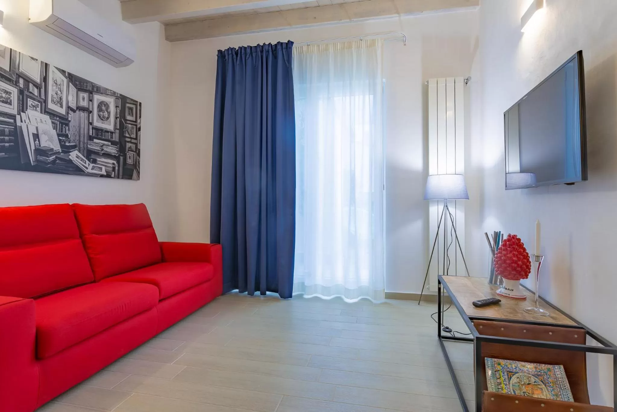 TV and multimedia in Le Maestranze Deluxe Rooms