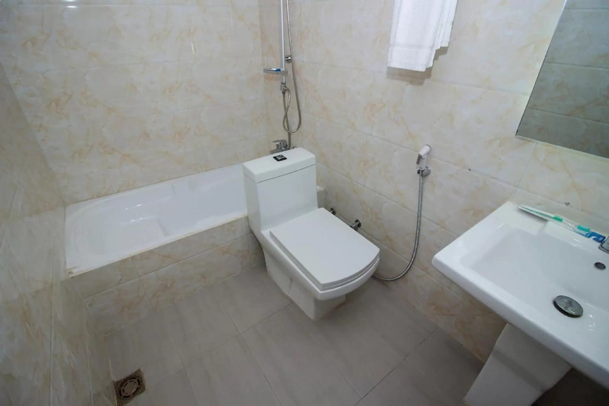Bathroom in Hotel Gulshan Lake View