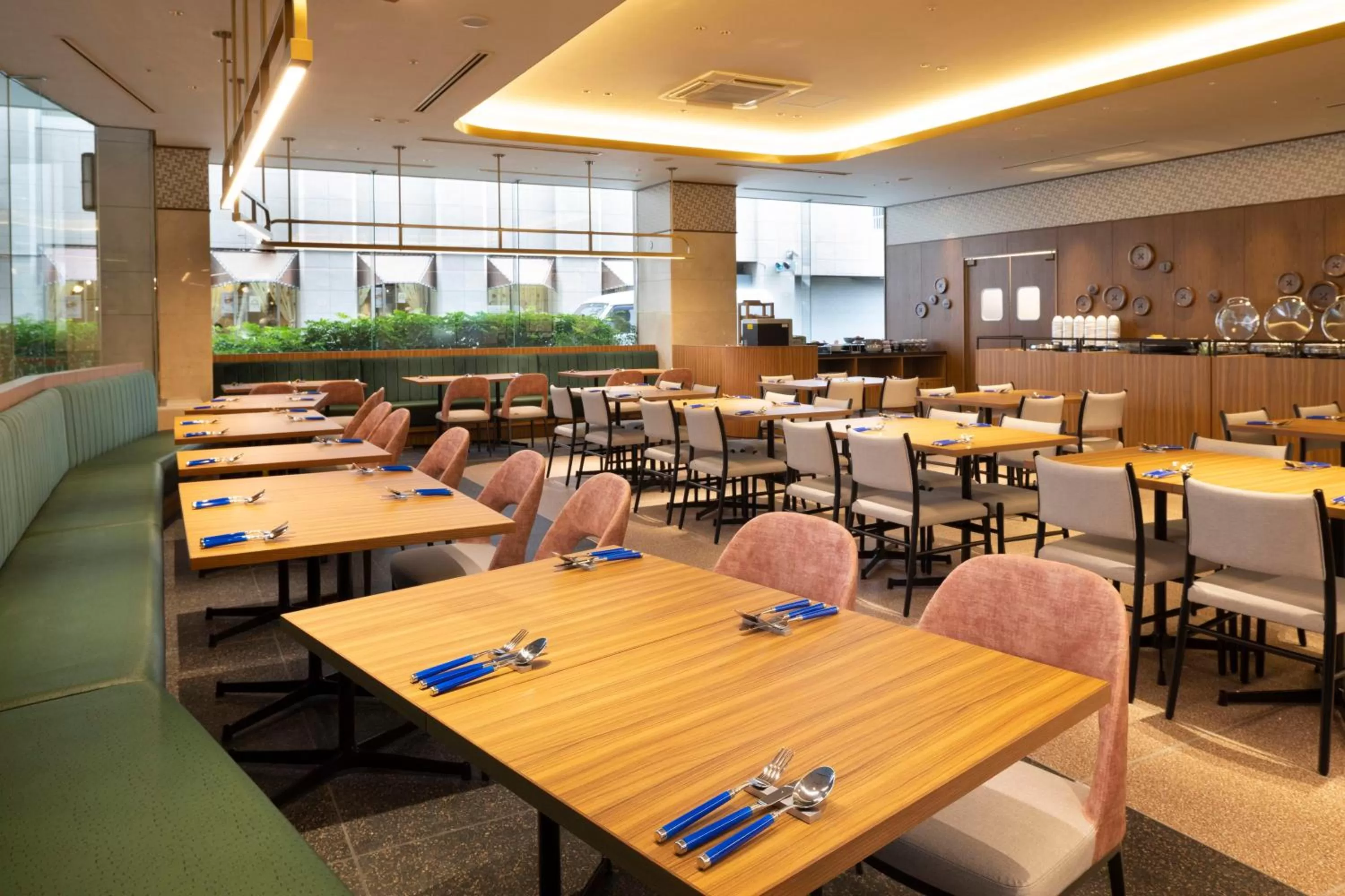 Restaurant/places to eat in ART HOTEL Nippori Lungwood