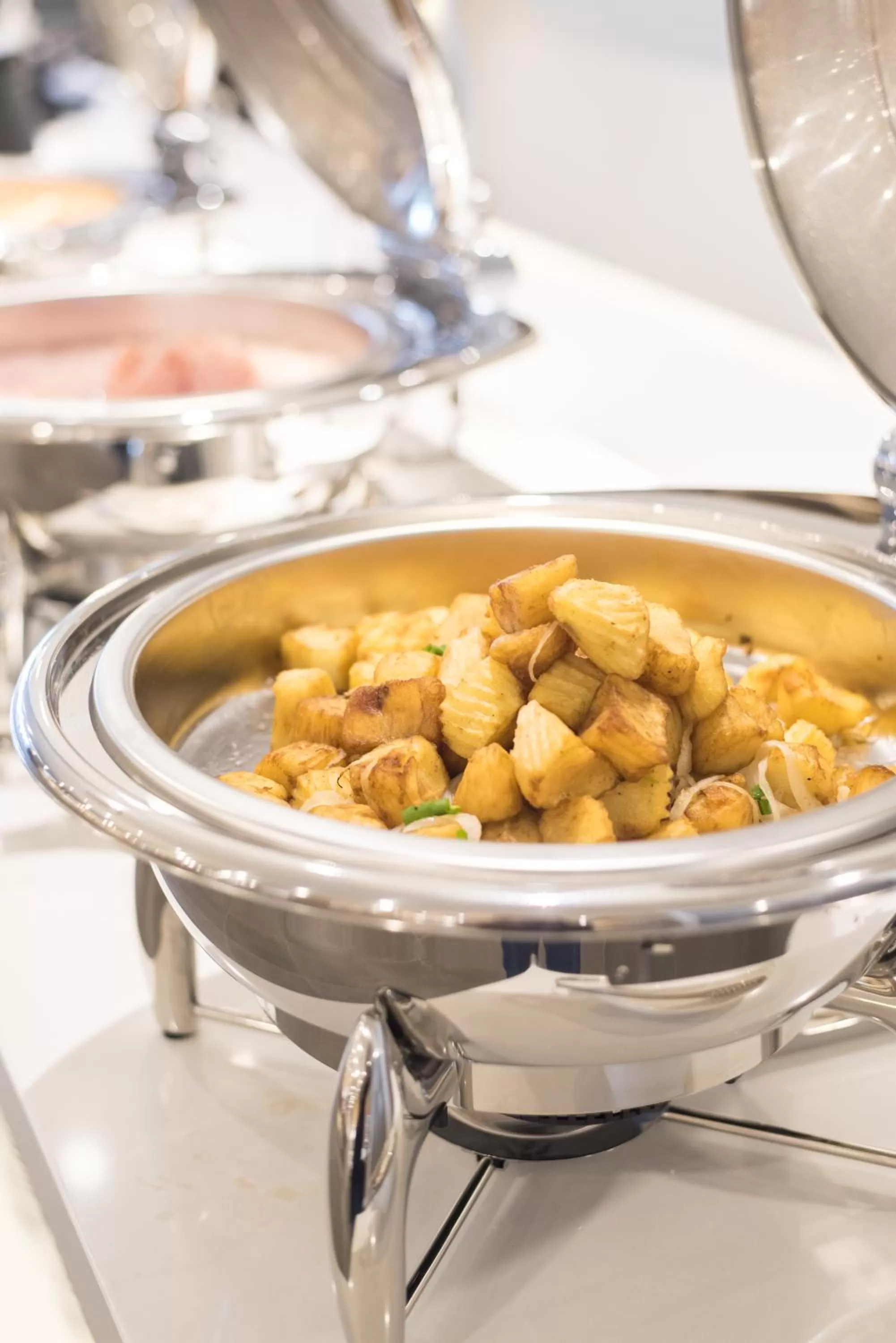 Food and drinks in Madison Bangkok Hotel