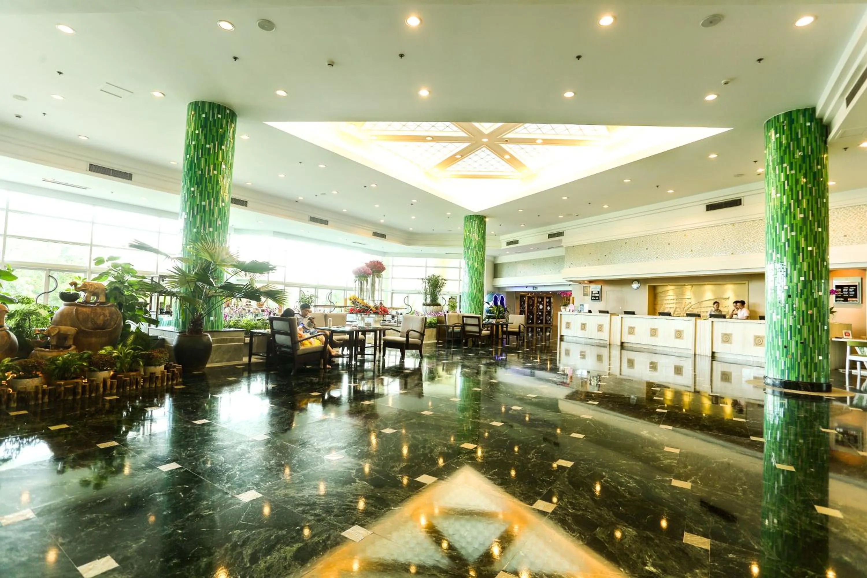 Area and facilities in Sunshine Resort Intime Sanya