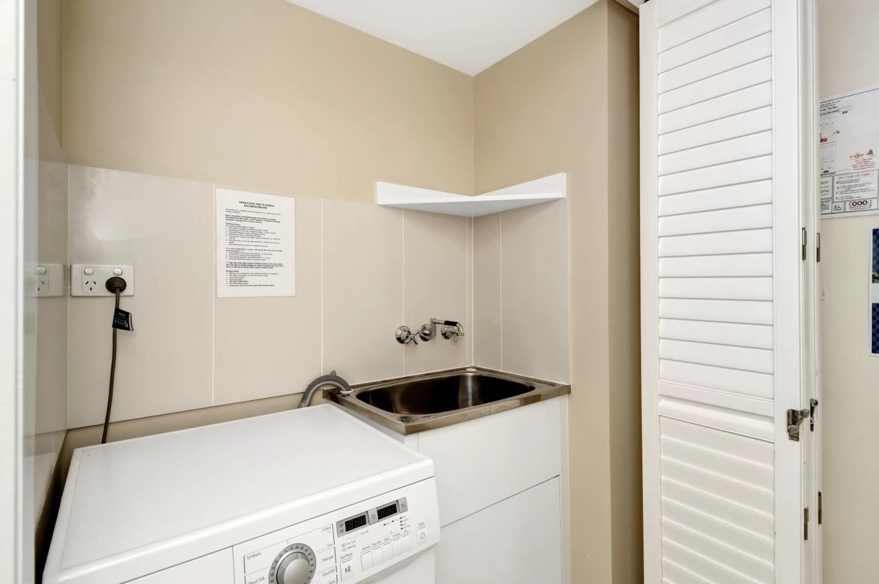 Kitchen/Kitchenette in Eden by the Bay