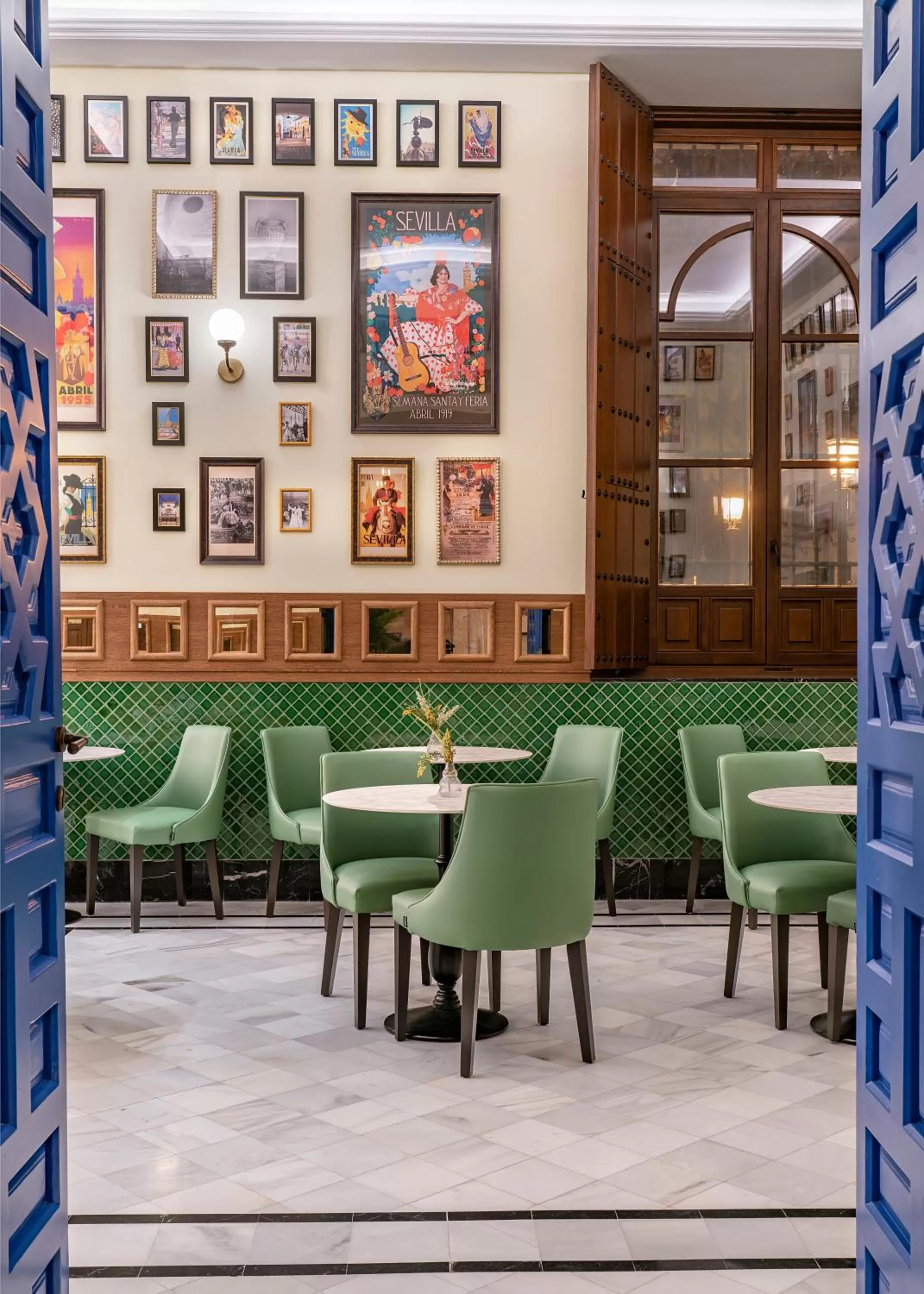 Lounge or bar in Vincci Molviedro