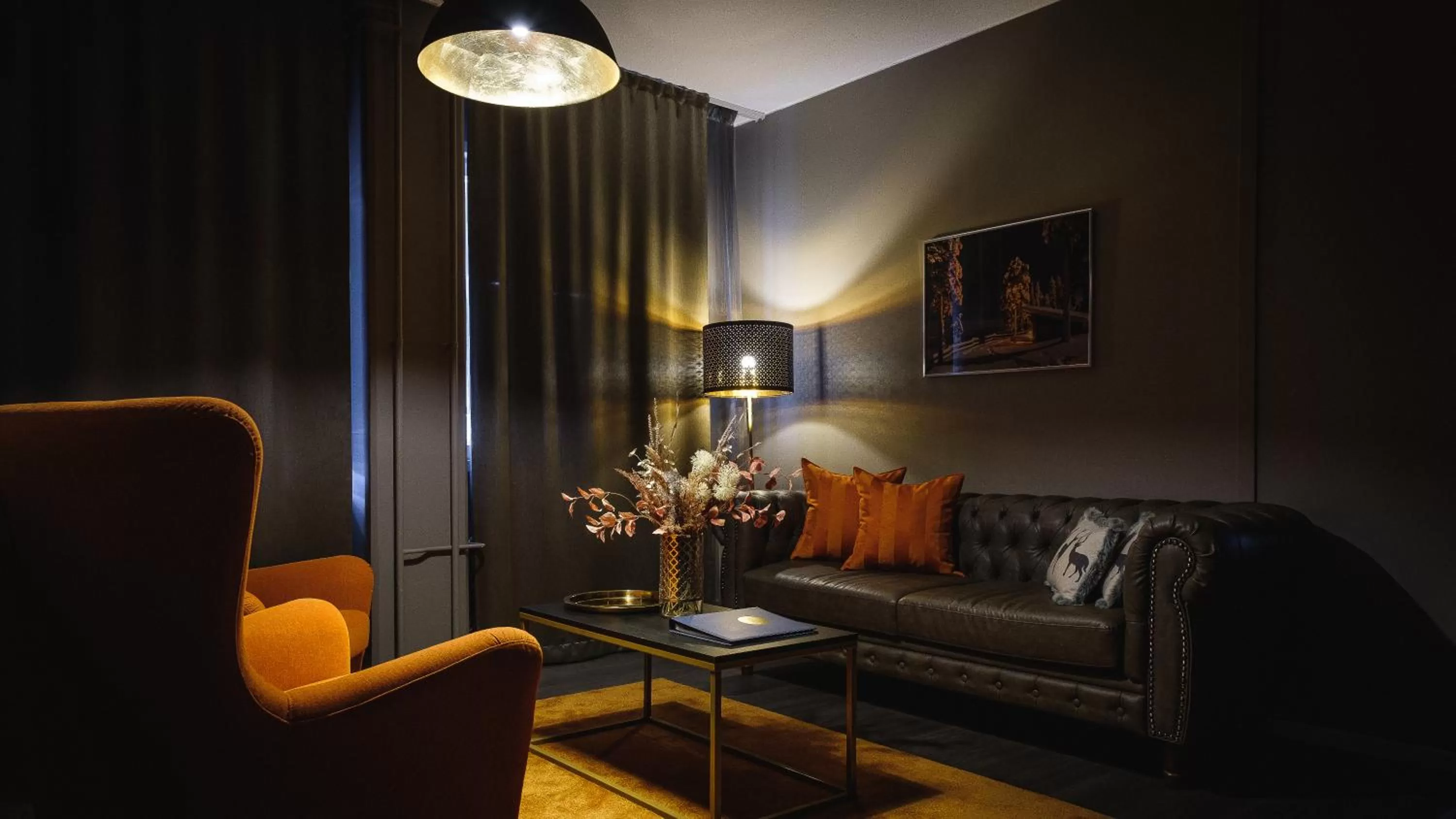 Hotel Golden Circle Suites