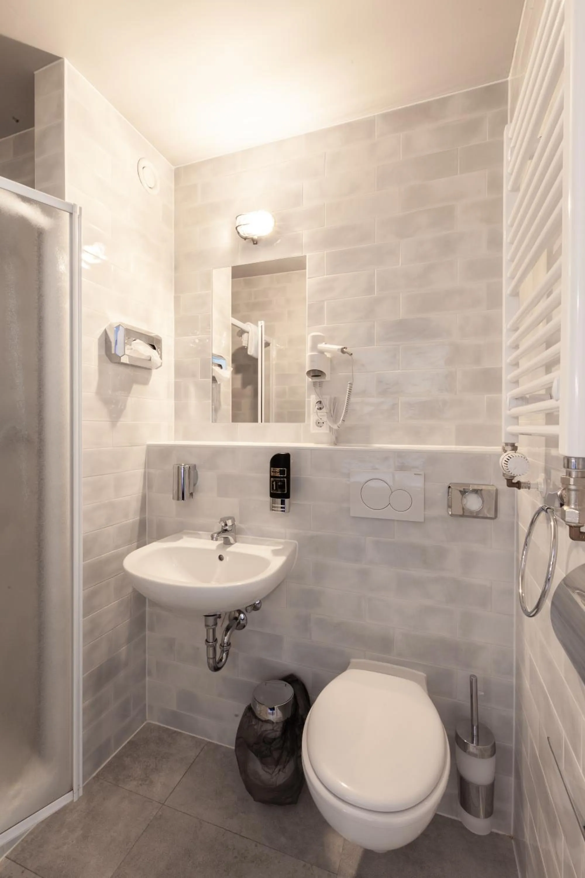 Shower in a&o Graz Hauptbahnhof