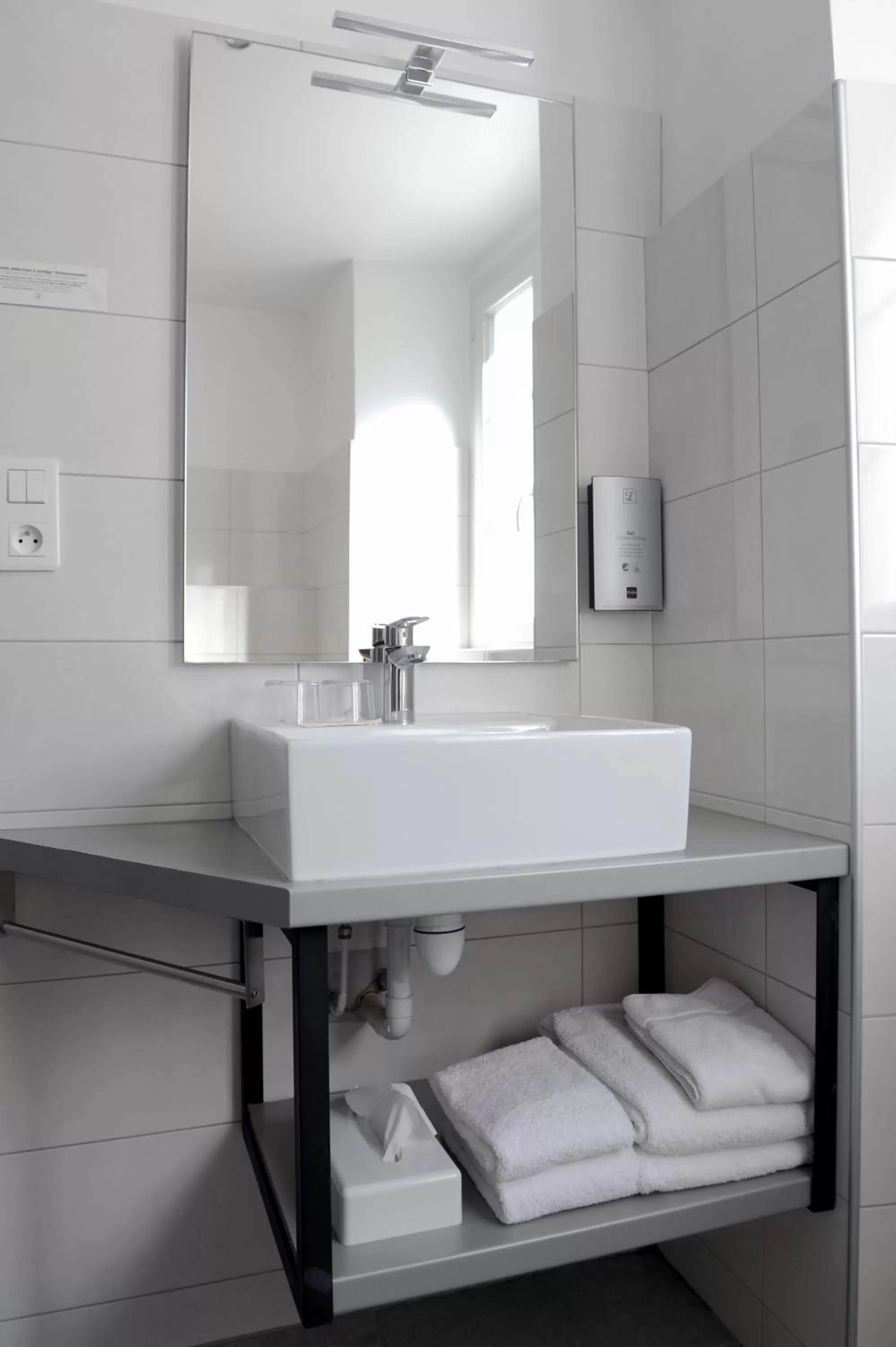 Bathroom in Logis Hôtel du Chêne